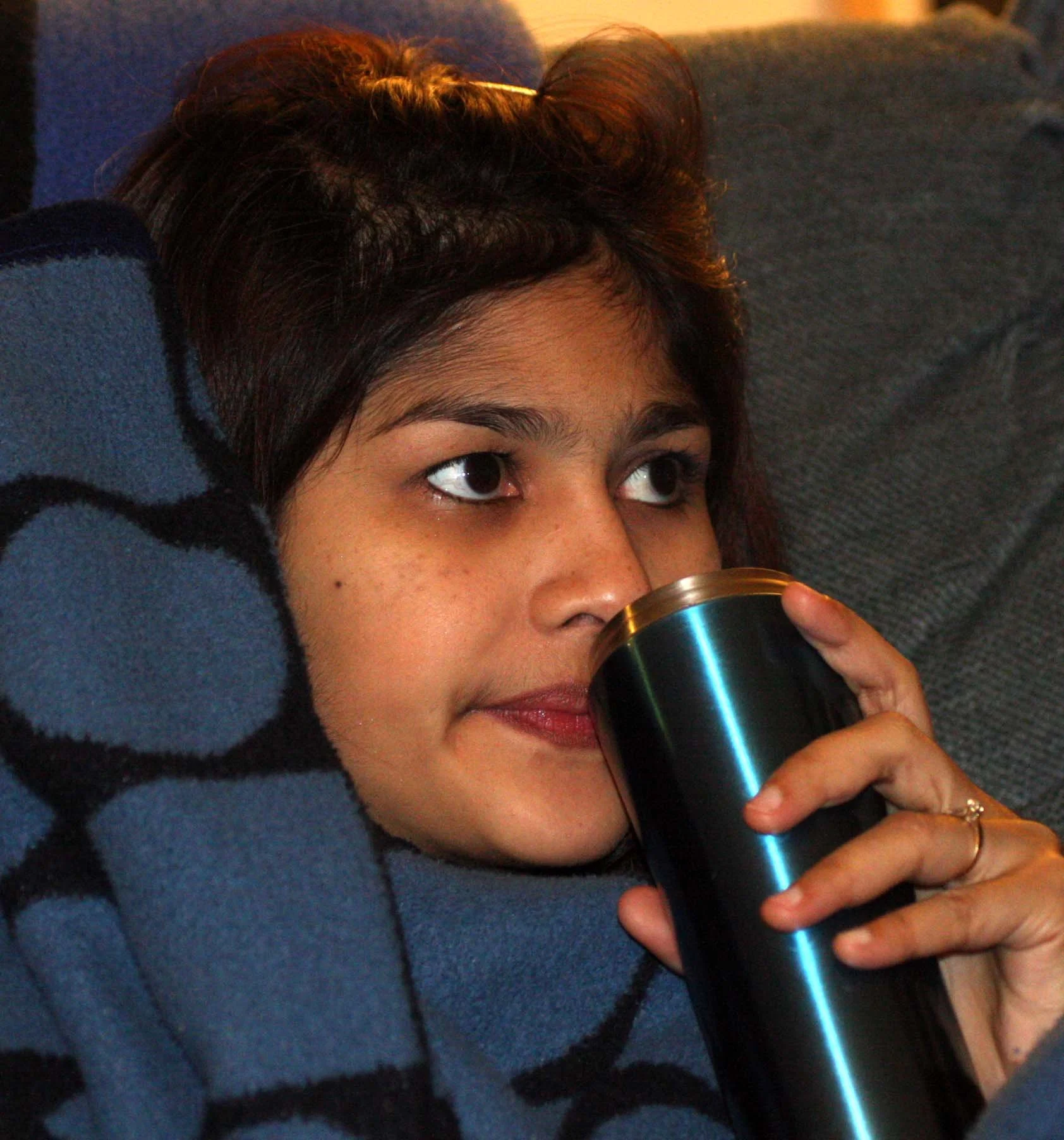 2008-12-7 SOM AND HER TEA.JPG