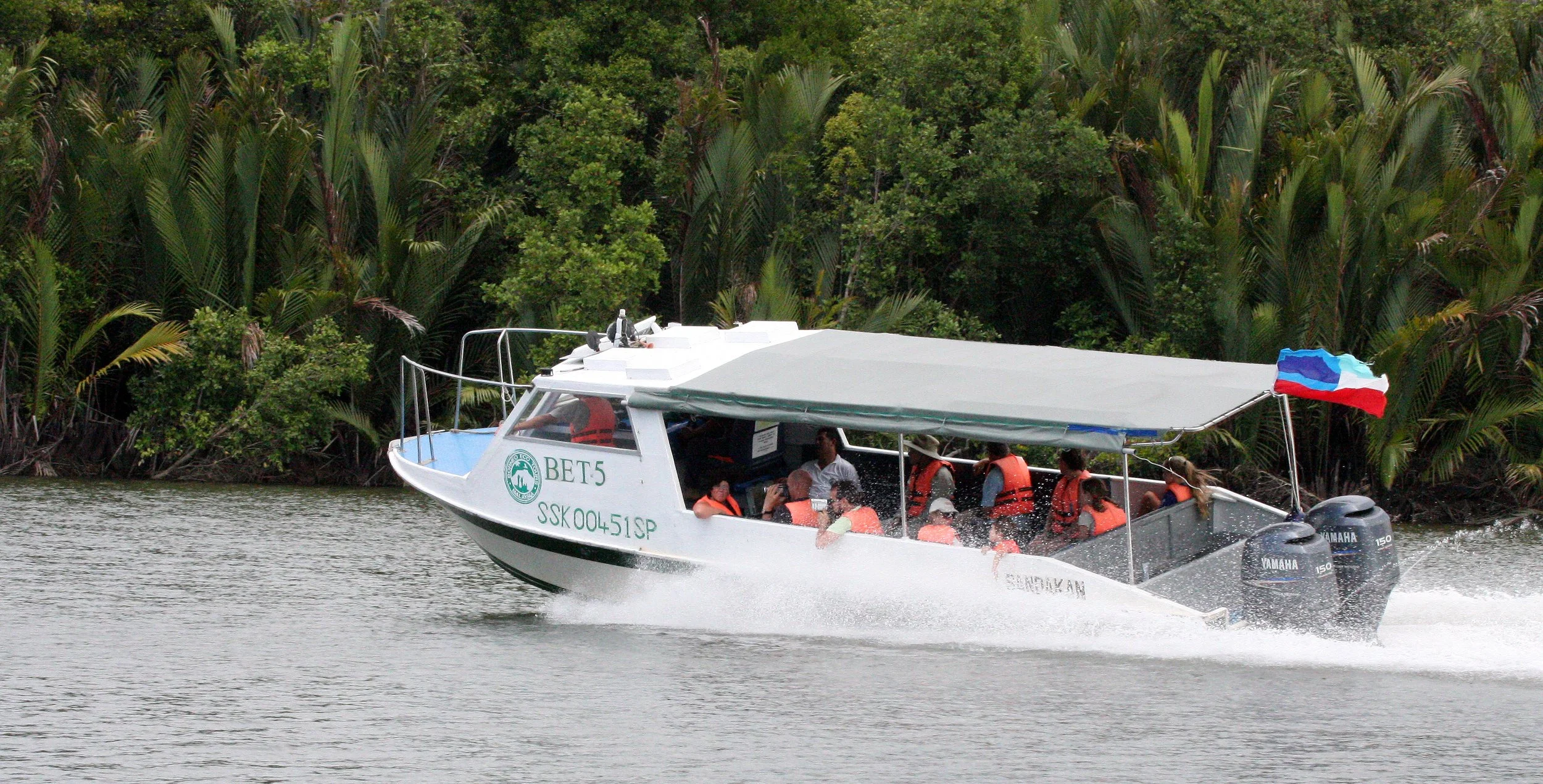 KINABATANGAN RIVER BORNEO - SPEEDBOAT TO LODGE.JPG