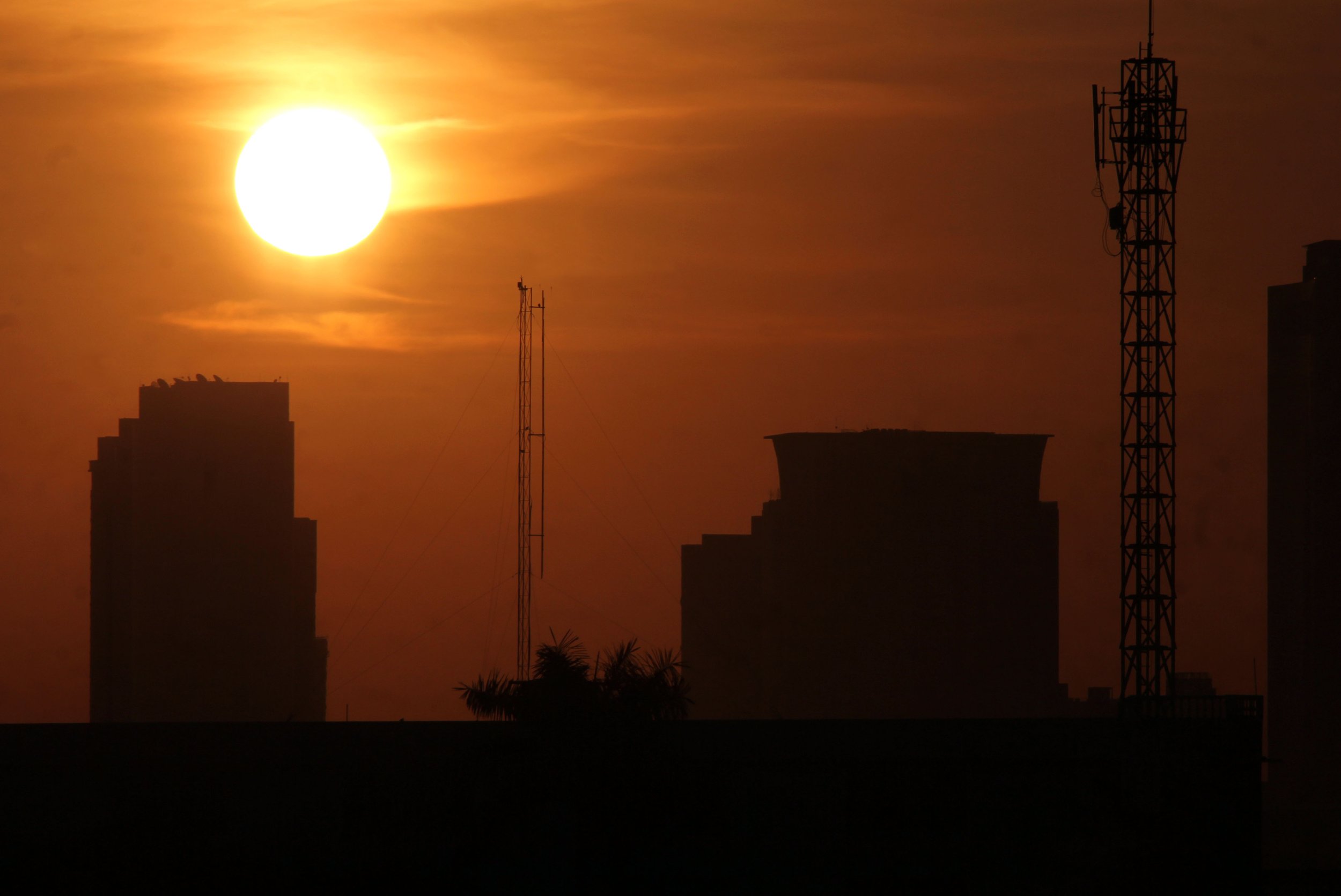2014 Bangkok Sunset & Moonrise (59).JPG