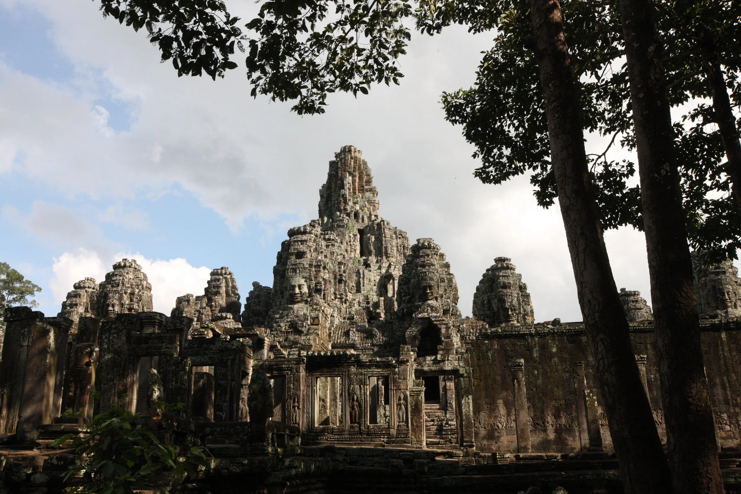 BAYON TEMPLE - CAMBODIA - JULY 2010 (22).JPG