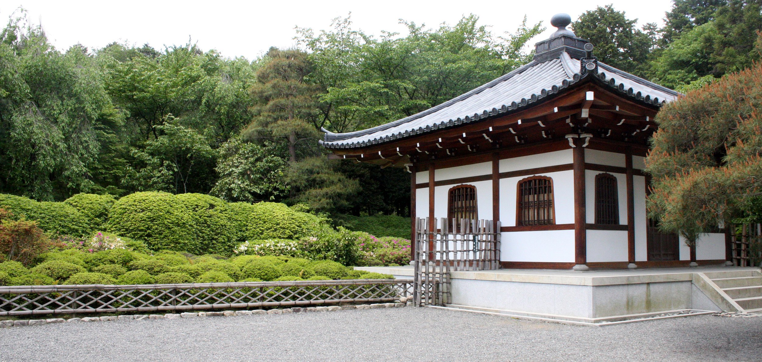 KYOTO - MAY 2009 - RYOANJI MOSS GARDENS (21).JPG