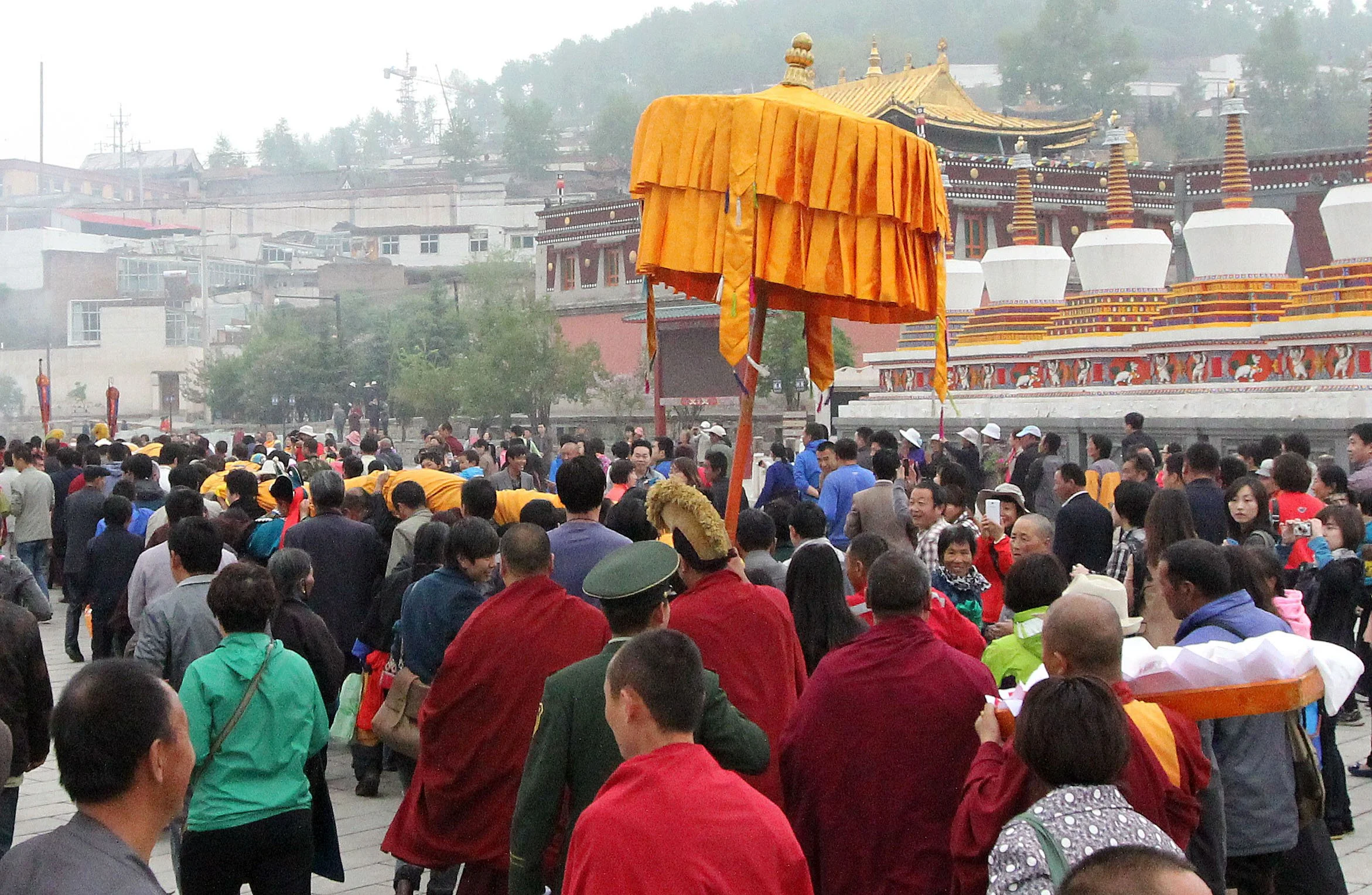 KUMBUM MONASTERY - QINGHAI - SUNNING BUDDHA FESTIVAL 2013 (148).JPG