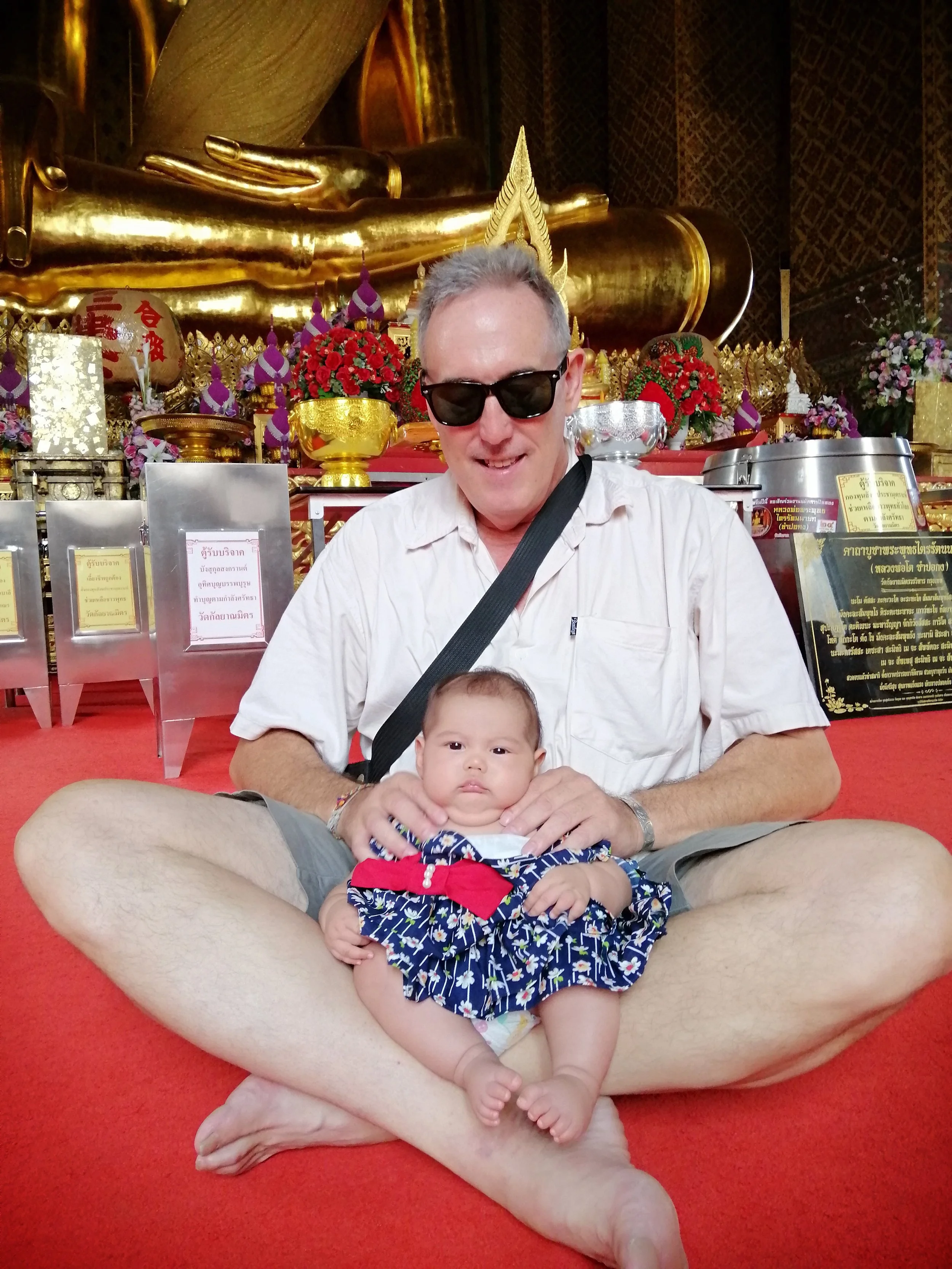 2020 Wat Arun with Liana, Cokie and Gift (60).jpg
