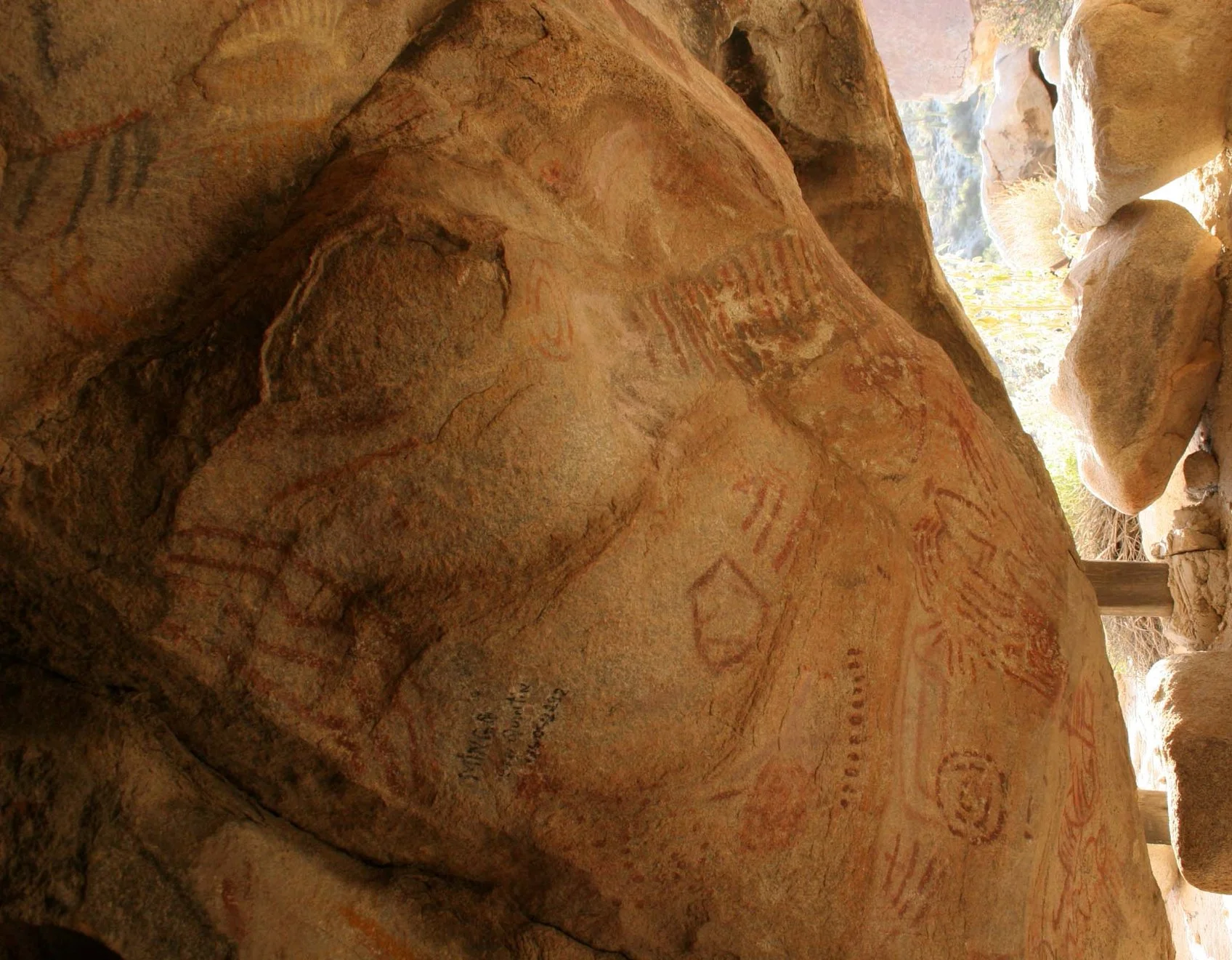 CATAVINA DESERT BAJA MEXICO - PICTOGRAPHS INDIGENOUS ART (13).JPG