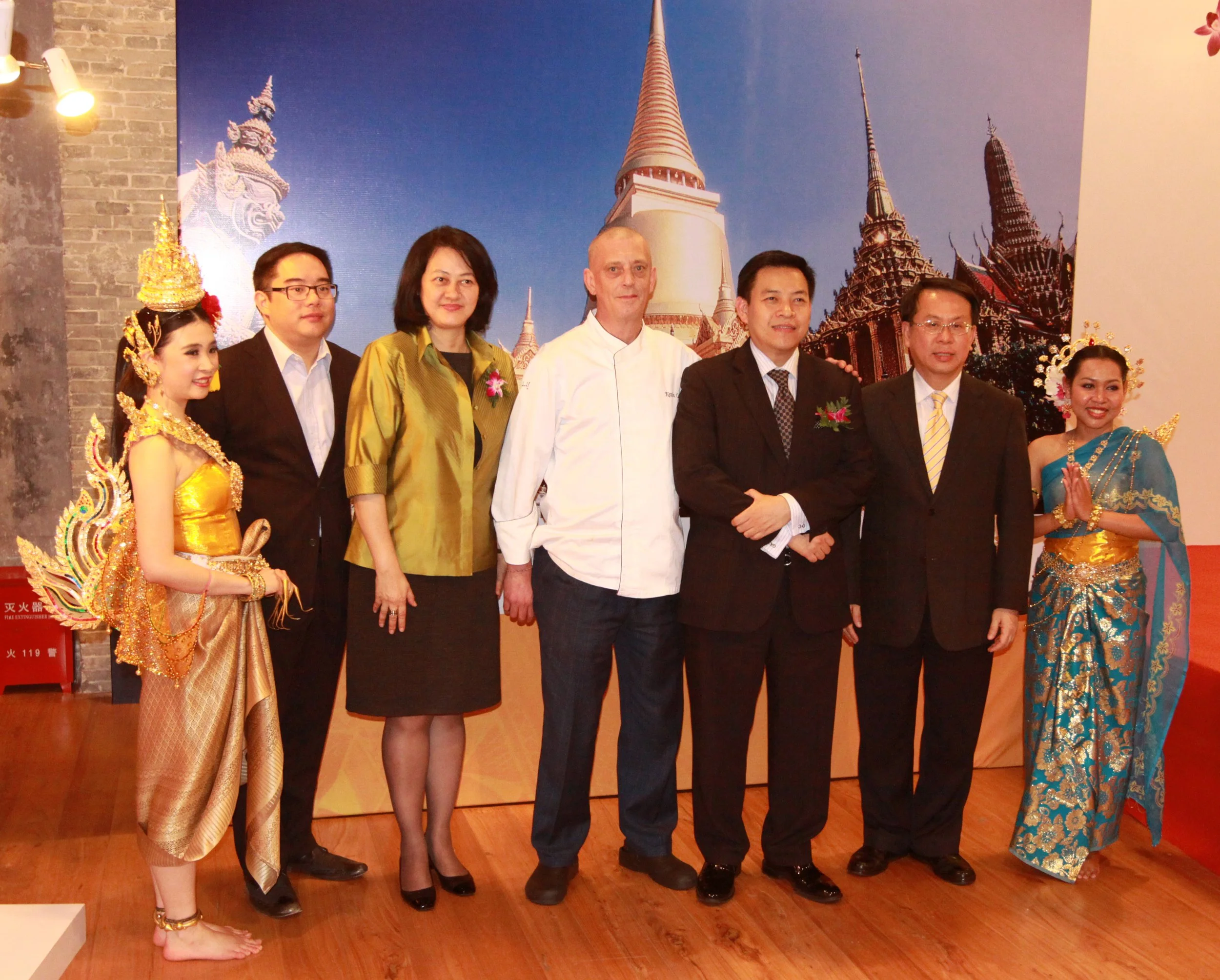 THAI CONSULATE DINNER AND BENEFIT (130).JPG