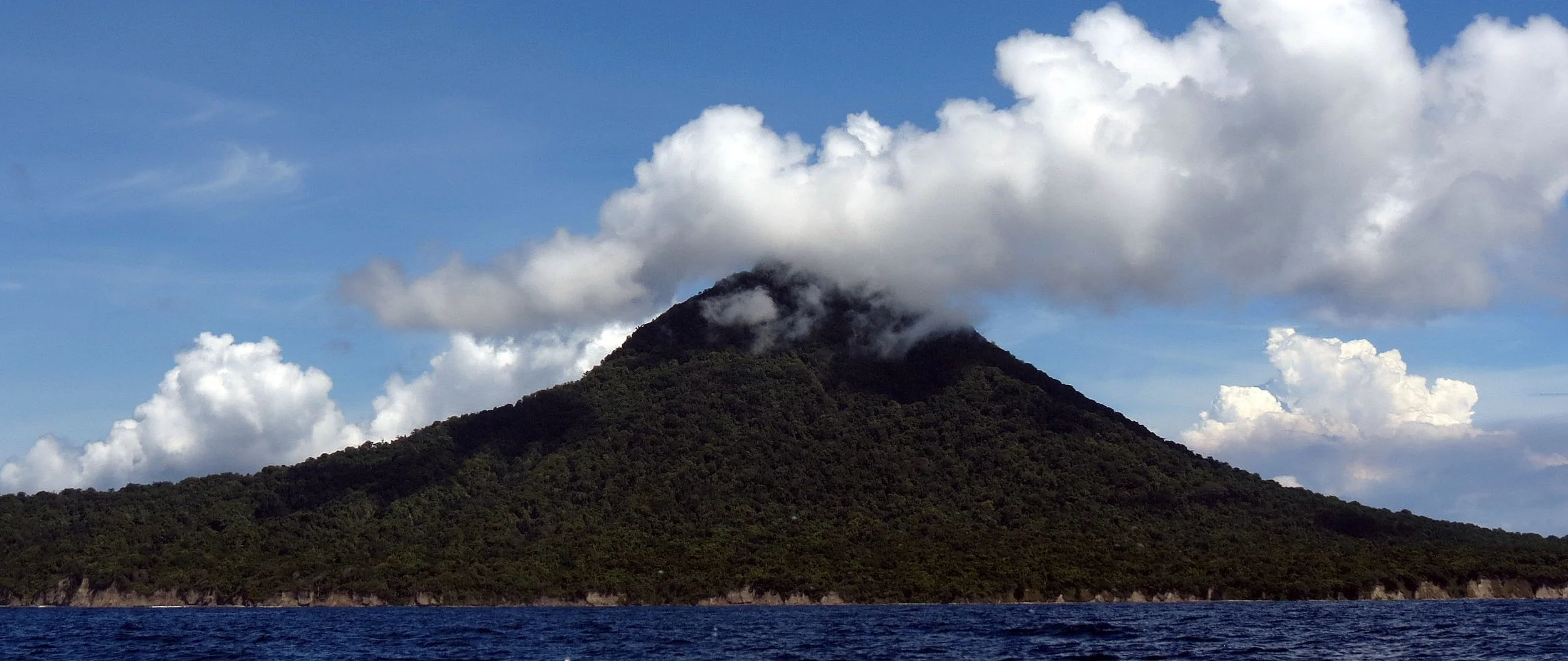 KRAKATAU NATIONAL PARK - JAVA BARAT INDONESIA (4).JPG