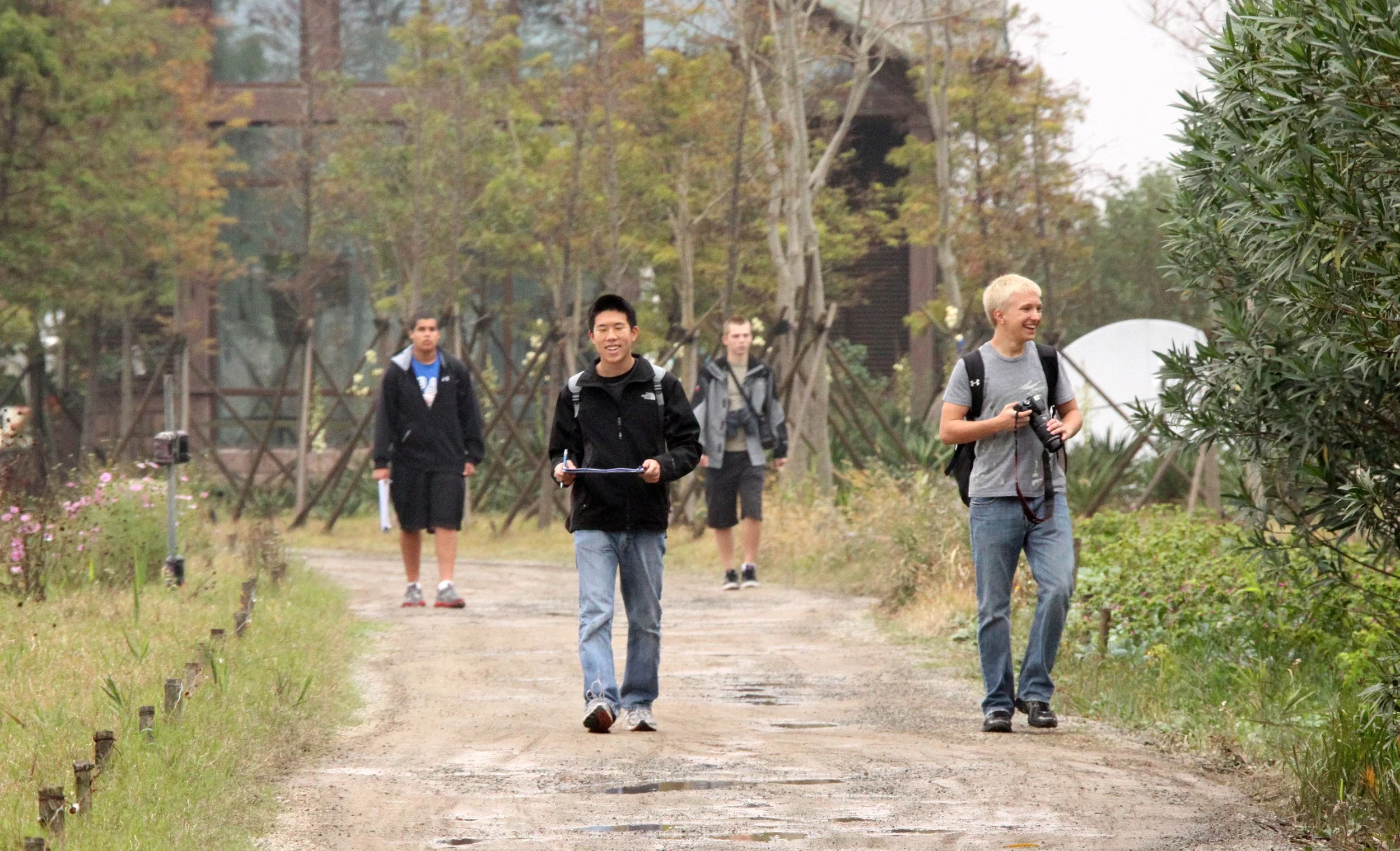 CHONGMING ISLAND DONGTAN WETLANDS RESERVE FIELD TRIP 2011 (26).JPG