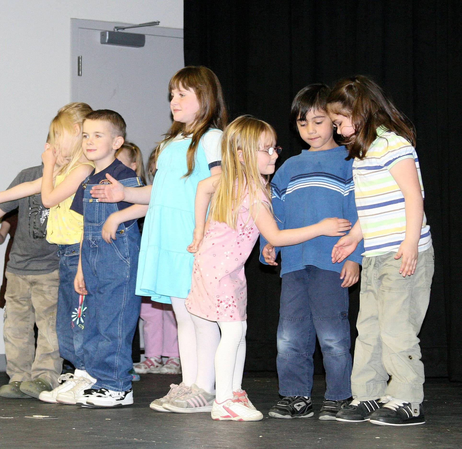 2008-6-12 COKIES KINDERGARTEN GRADUATION (30).JPG