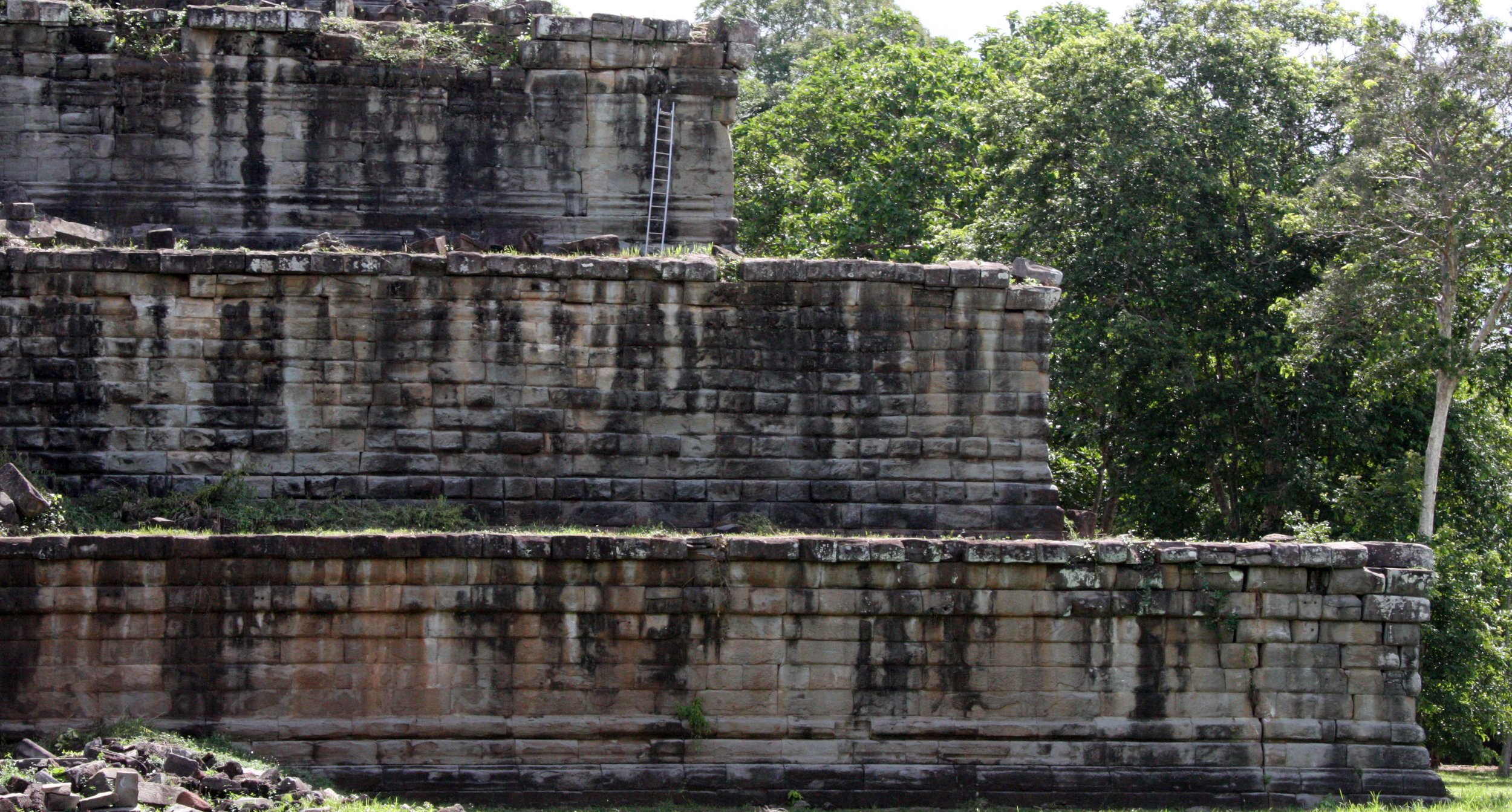 KOH KER TEMPLE CAMBODIA (13).JPG