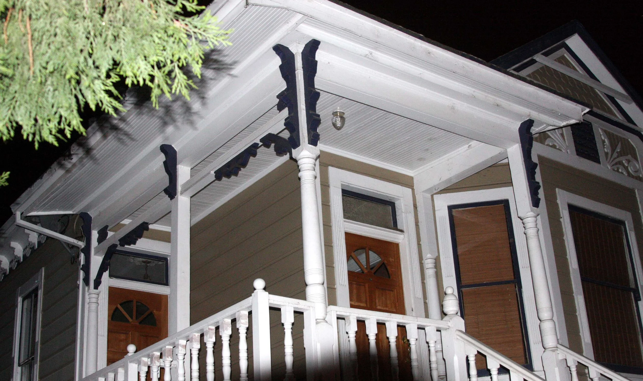 2010-4-11 SACRAMENTO CALIFORNIA - F STREET MURDER HOUSE.JPG