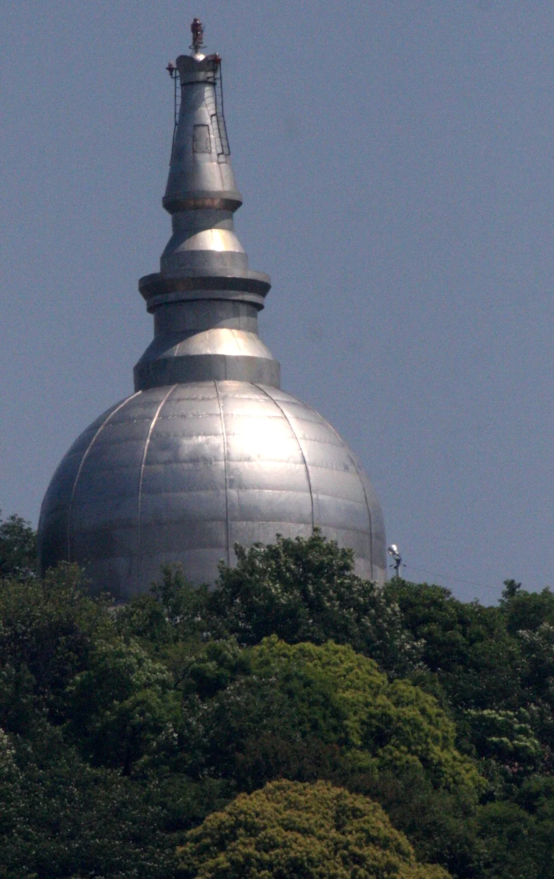 HIROSHIMA - MAY 2009 - THAI STUPA.JPG