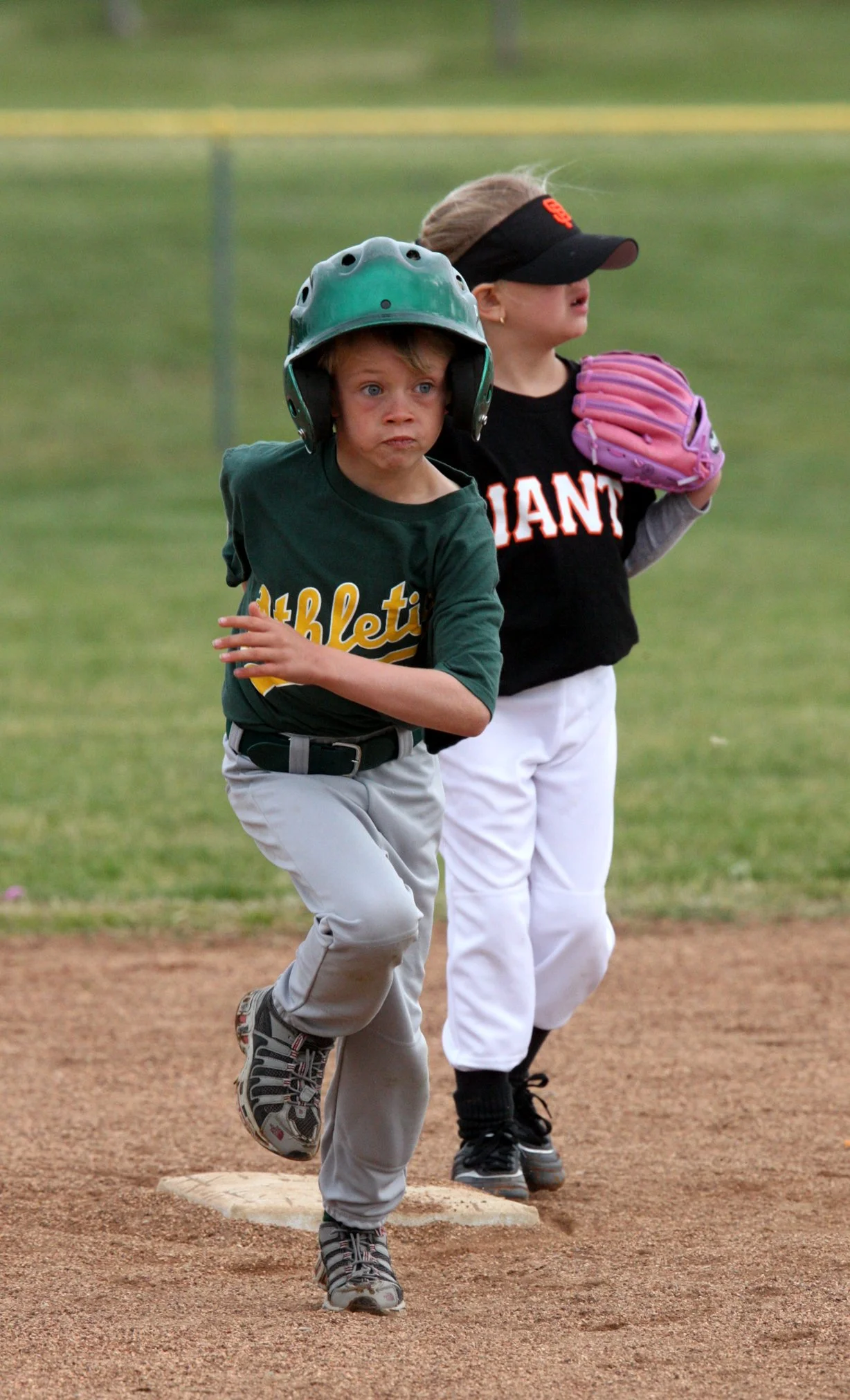 2010-4-10 ETHAN'S BIG GAME - SACRAMENTO - ROADTRIP 2010 (15).JPG