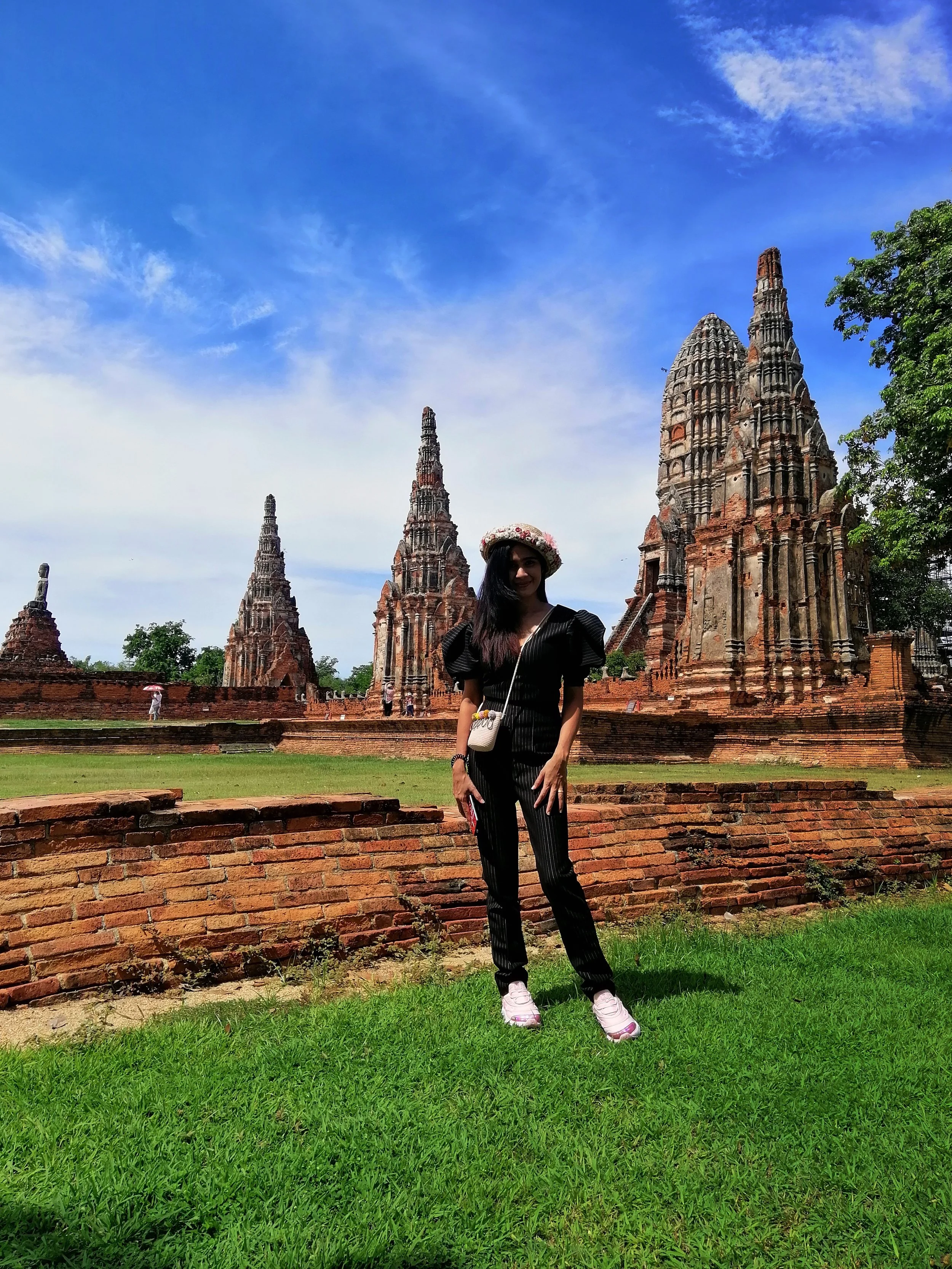 2020 Ayutthaya with Liana & Gift and Mom (4).jpg