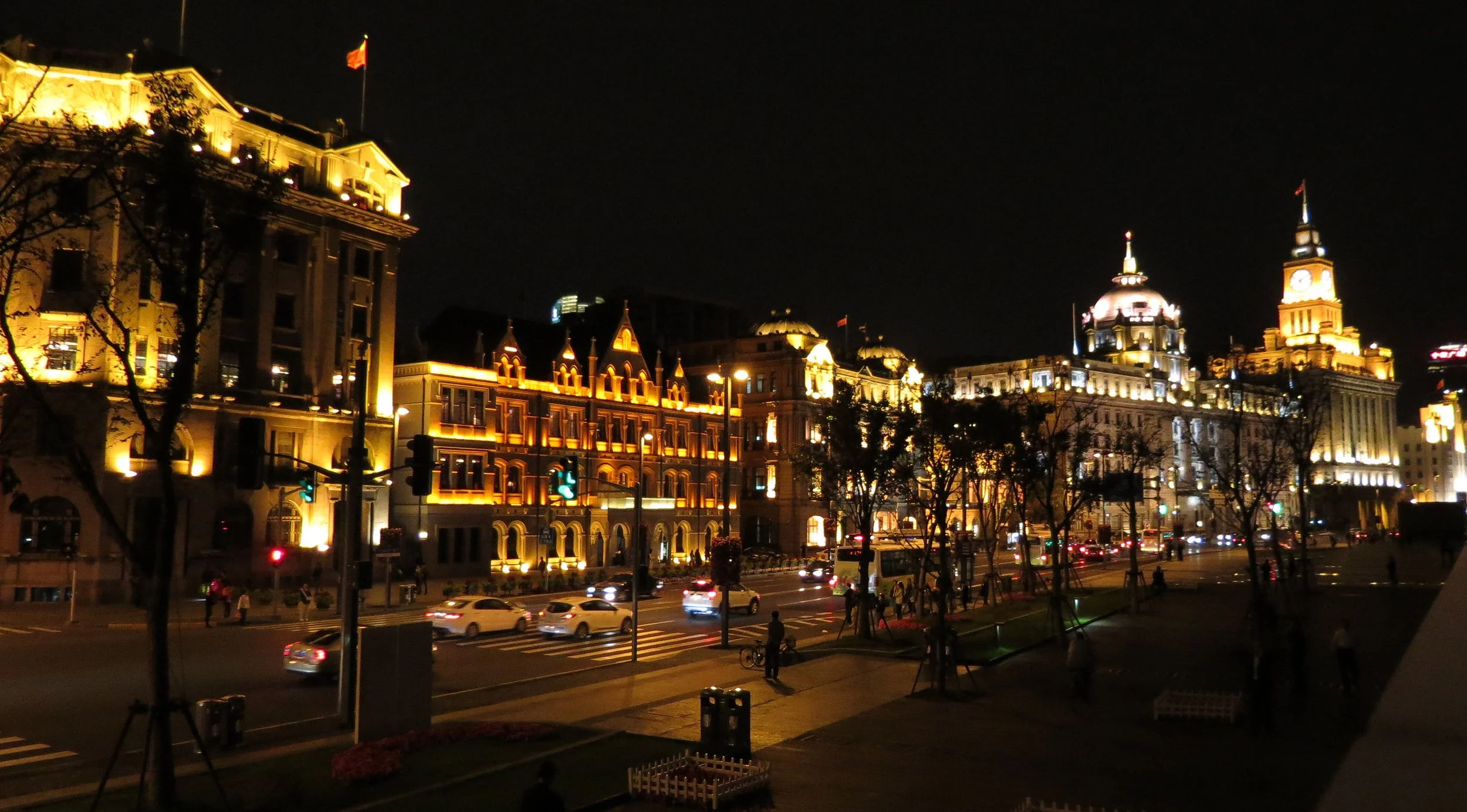 2012-10-29 SHANGHAI AT NIGHT (7).JPG