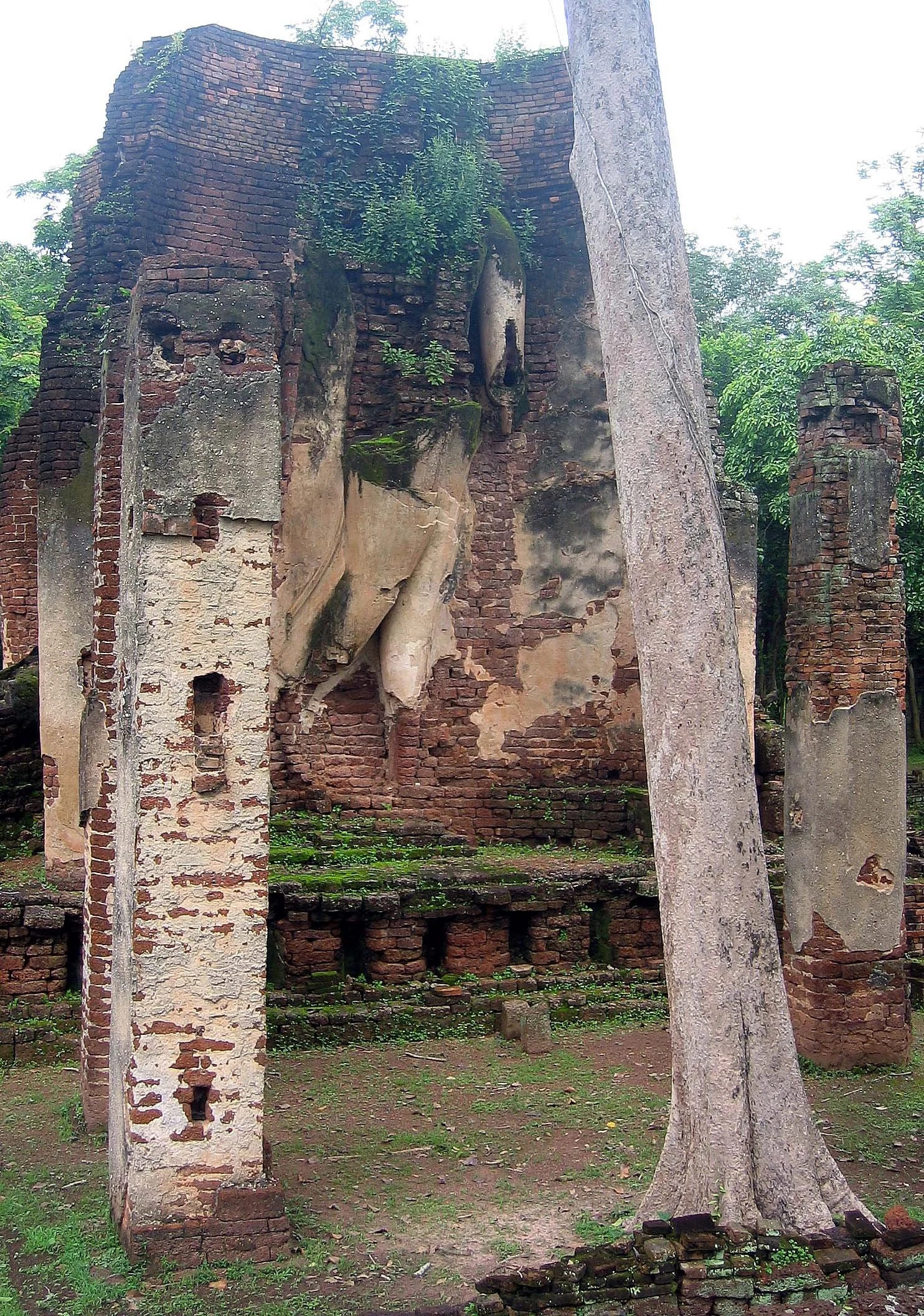 KAMPHAENG PHET - RUINS - 2006 (4).jpg
