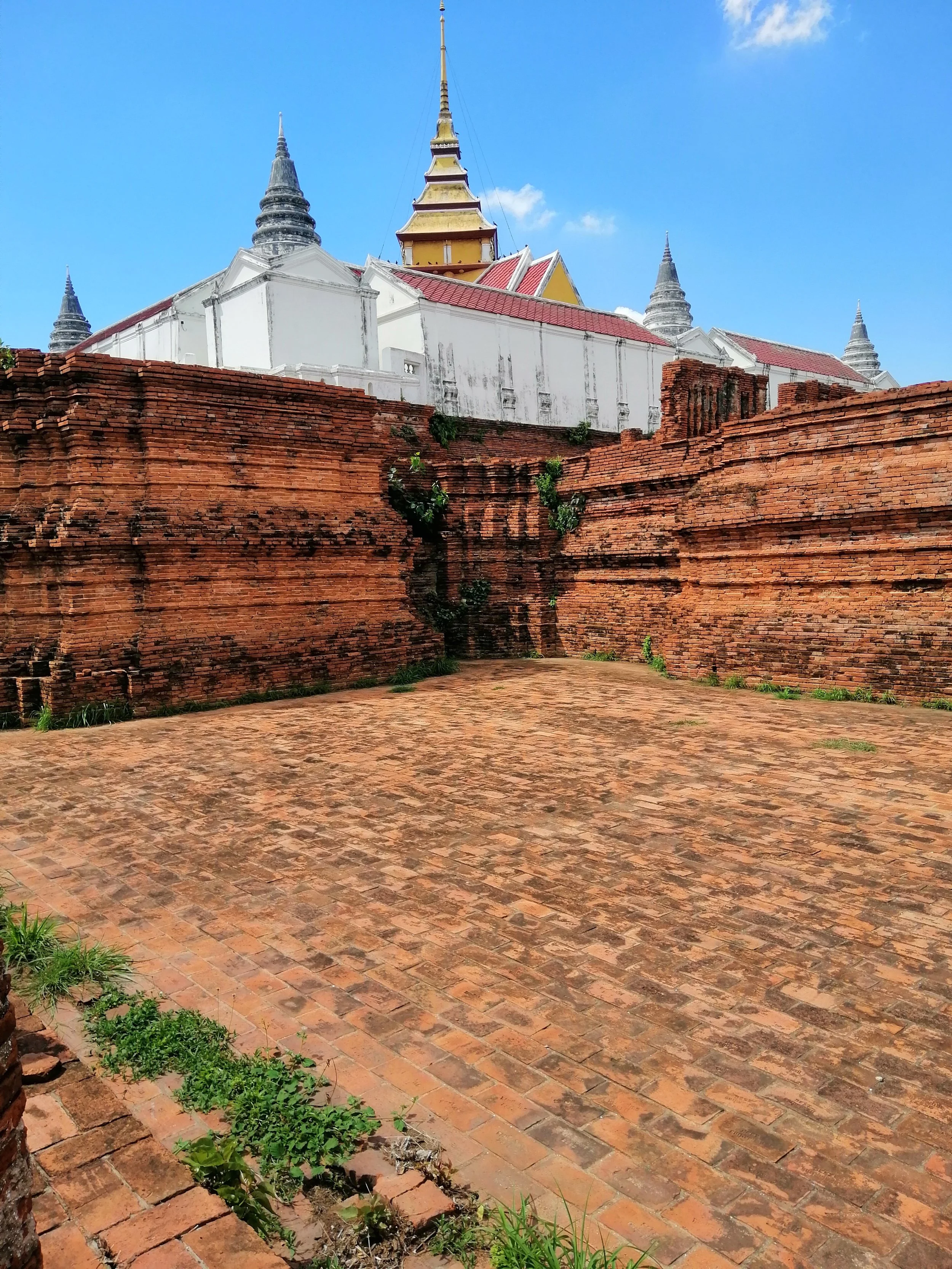 2020 Ayutthaya with Liana & Gift and Mom (178).jpg