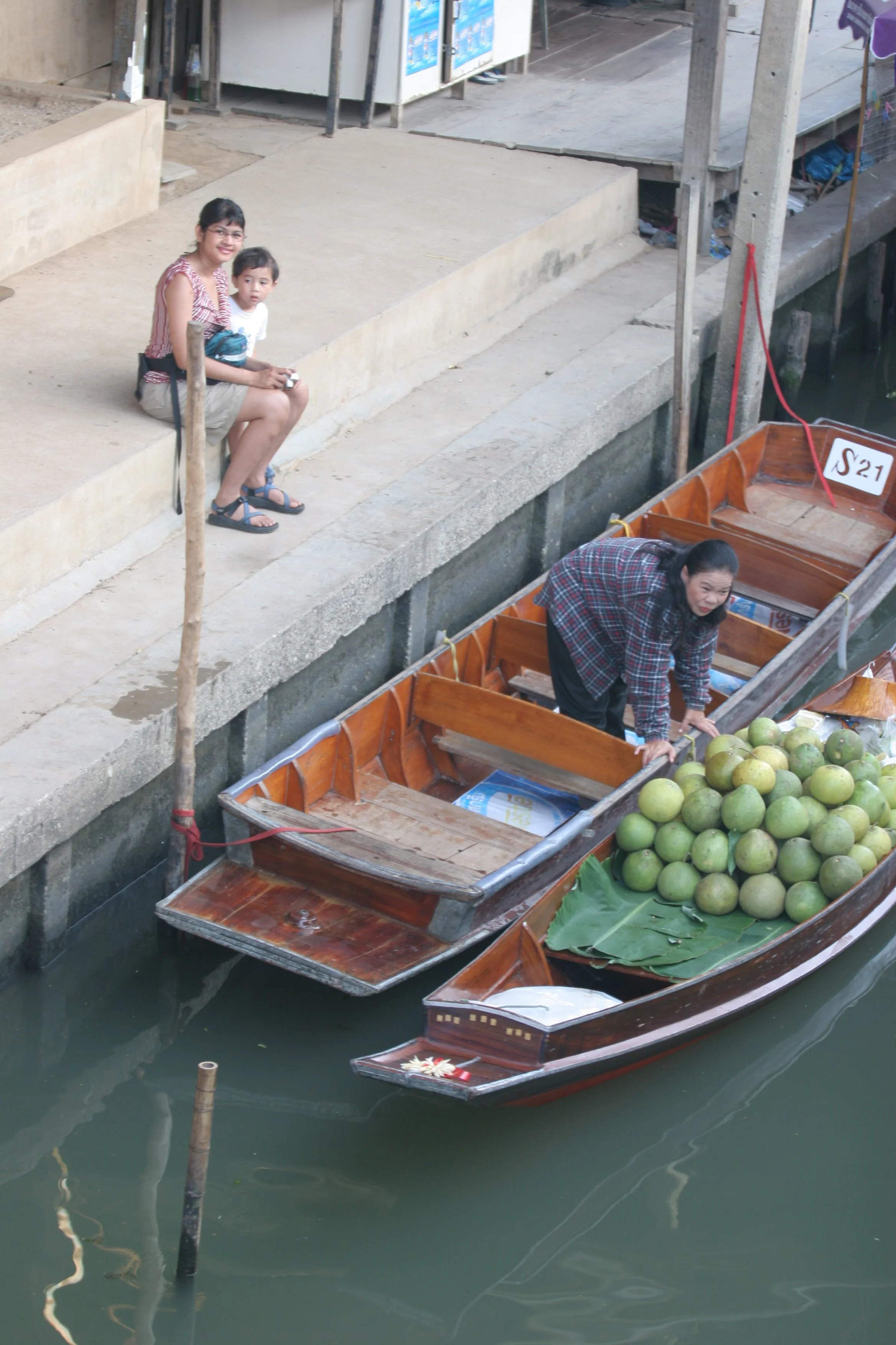 FLOATING MARKET2 (4).jpg
