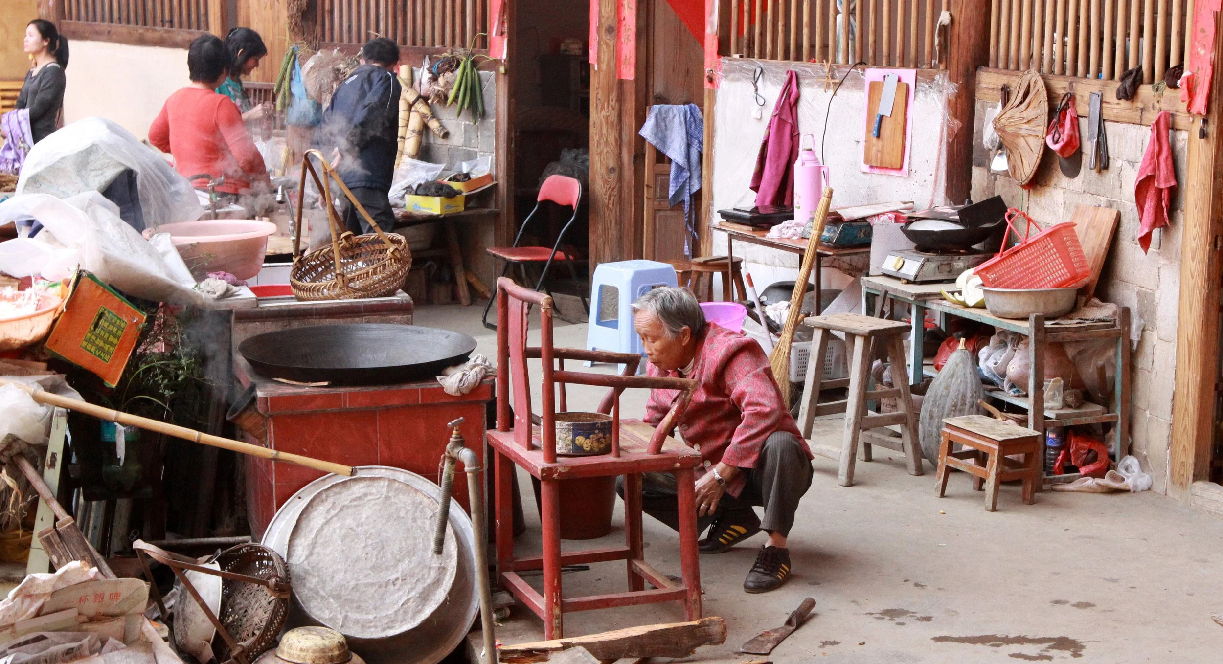 TIANLOUKENG HAKKA CLUSTER - FUJIAN CHINA (105).JPG