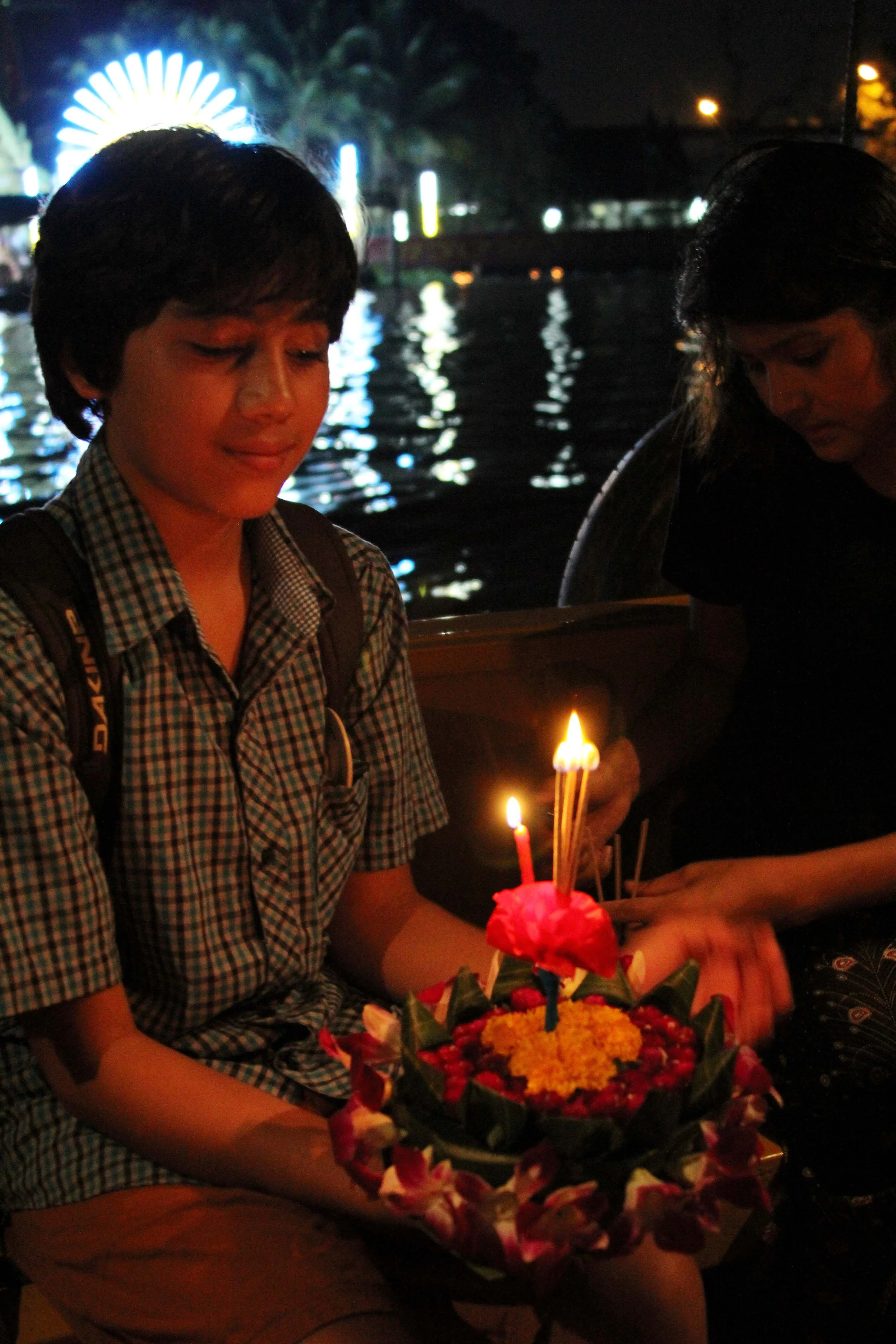 2013 Loy Krathong in Bangkok (37).JPG