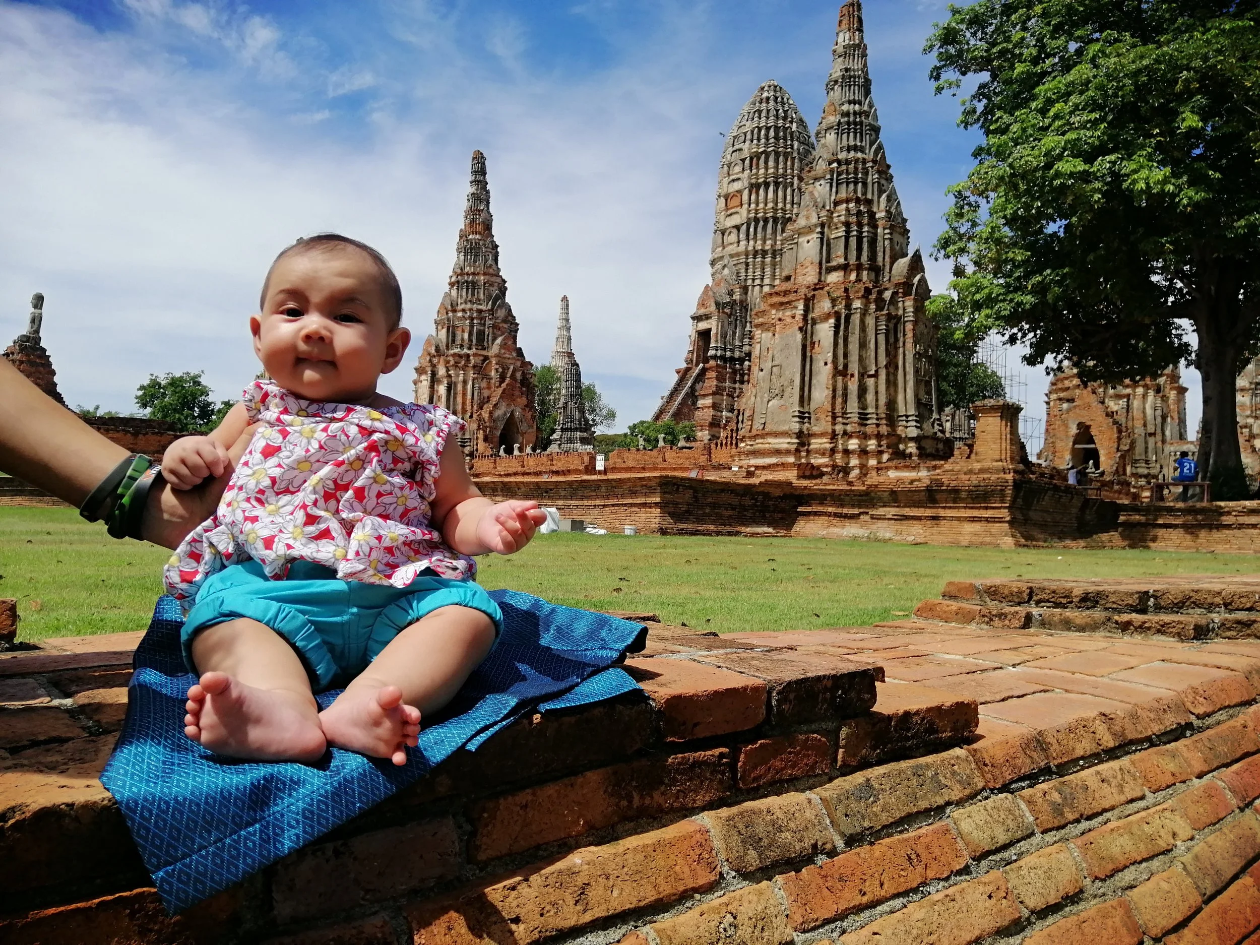 2020 Ayutthaya with Liana & Gift and Mom (15).jpg