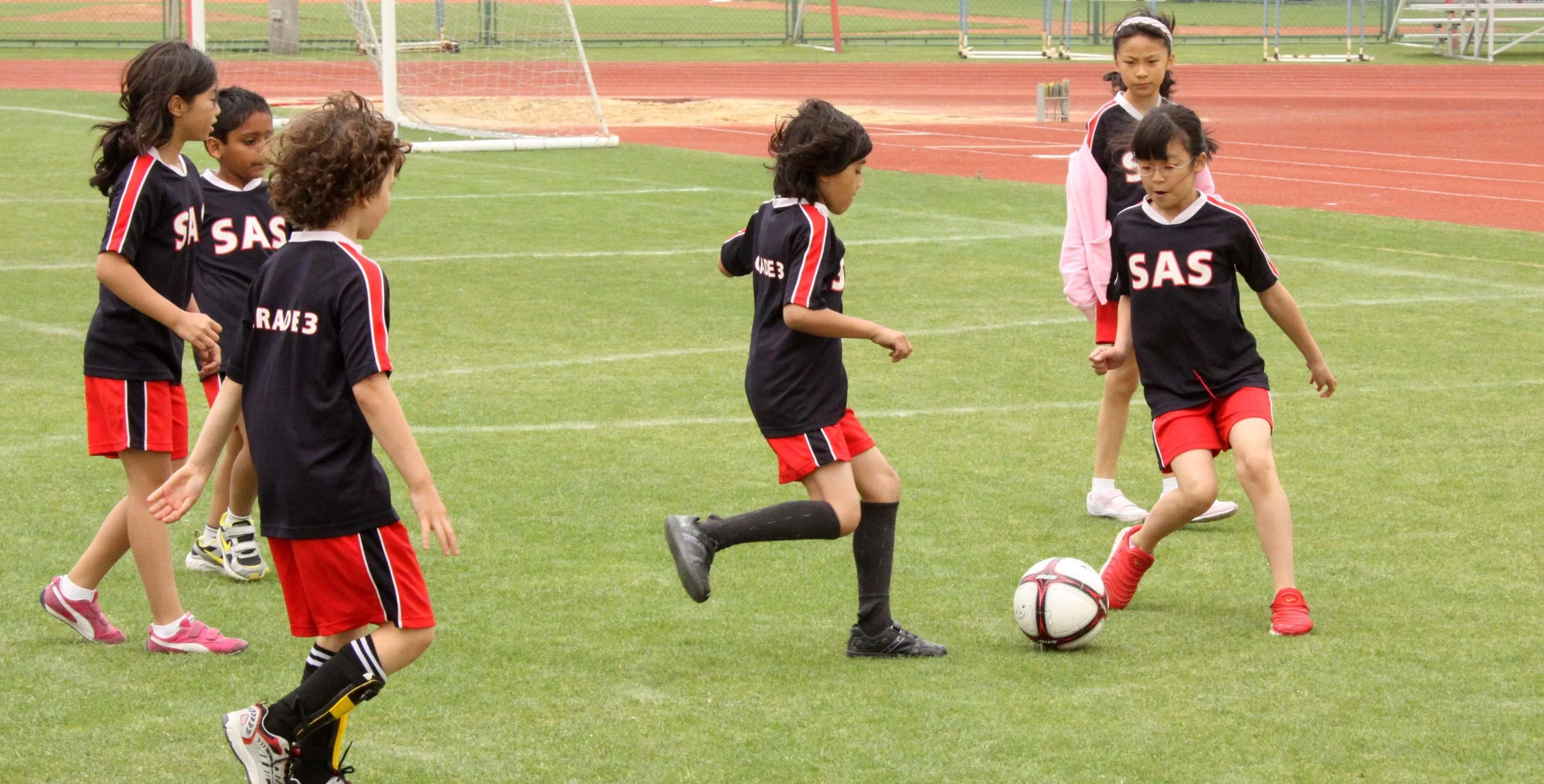 SAS THIRD GRADE SOCCER DAY (33).JPG