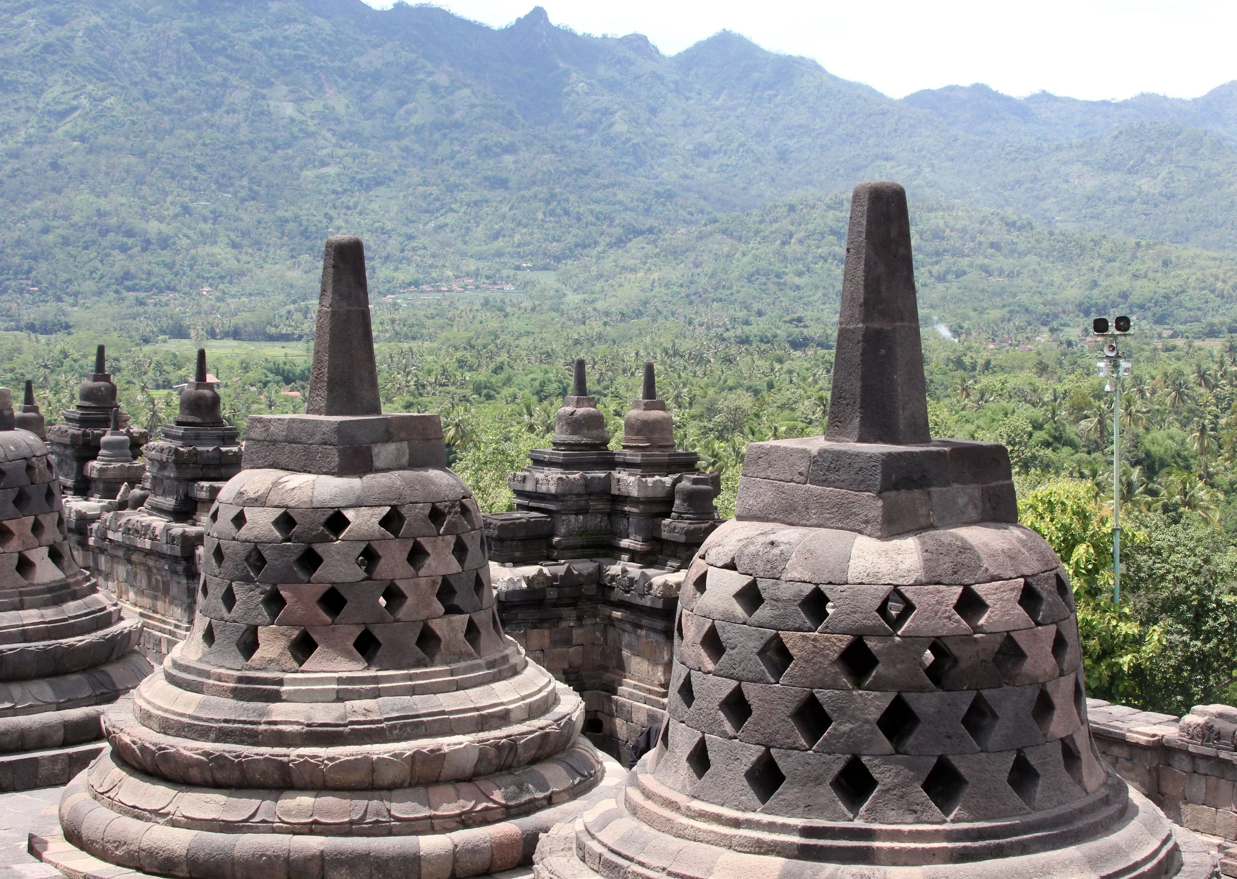 BOROBUDUR TEMPLE - YOGYAKARTA INDONESIA (27).JPG