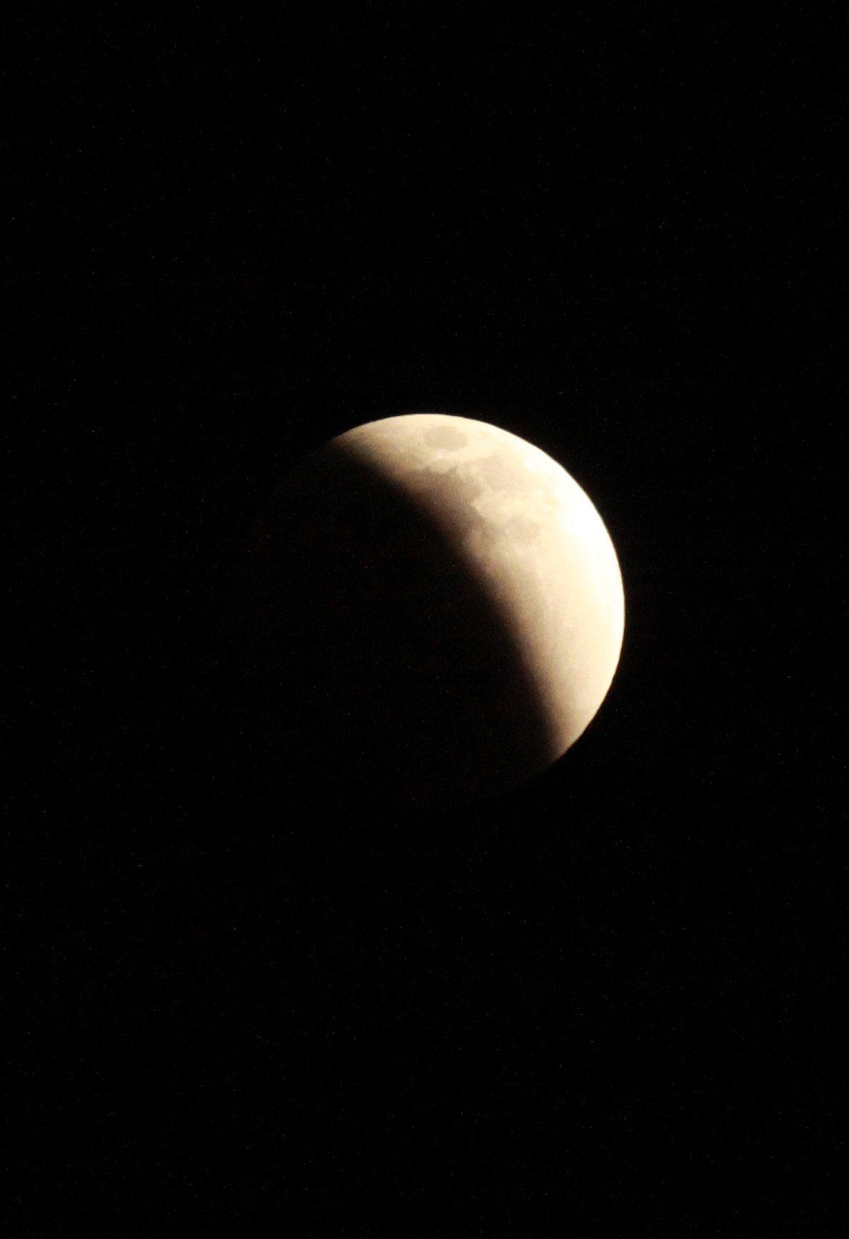 9 DECEMBER 2011 LUNAR ECLIPSE FROM SHANGHAI (11).JPG