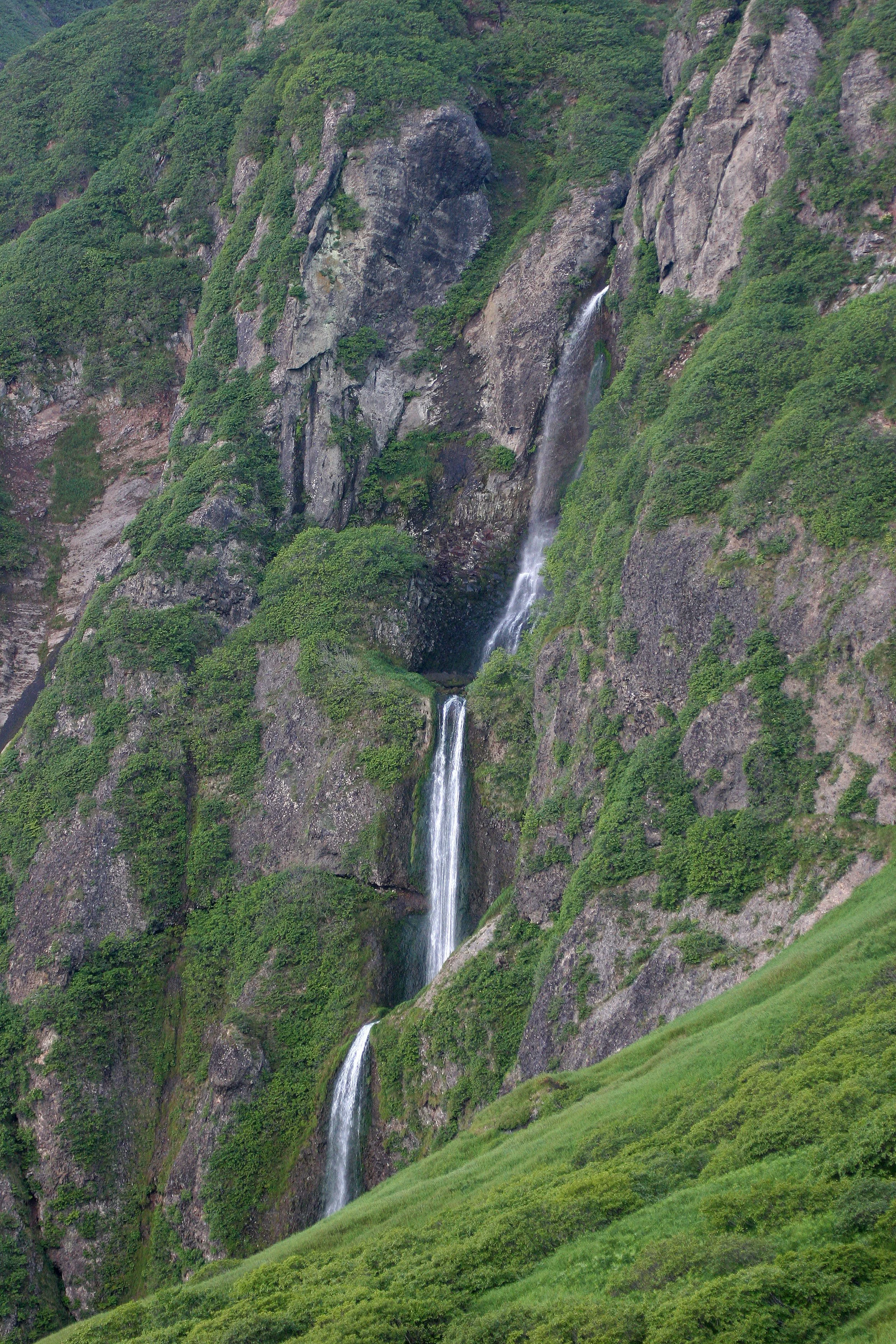 KURIL ISLANDS - VIEW LANDSCAPES AND GEOL - RUSSIA (7).jpg