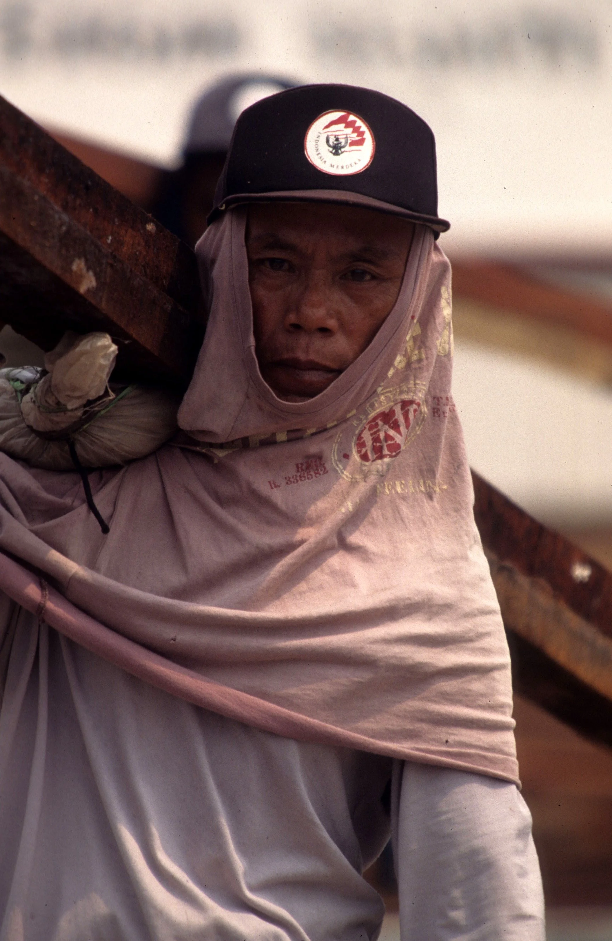 JAVA - DOCK WORKER - 1996 D.jpg