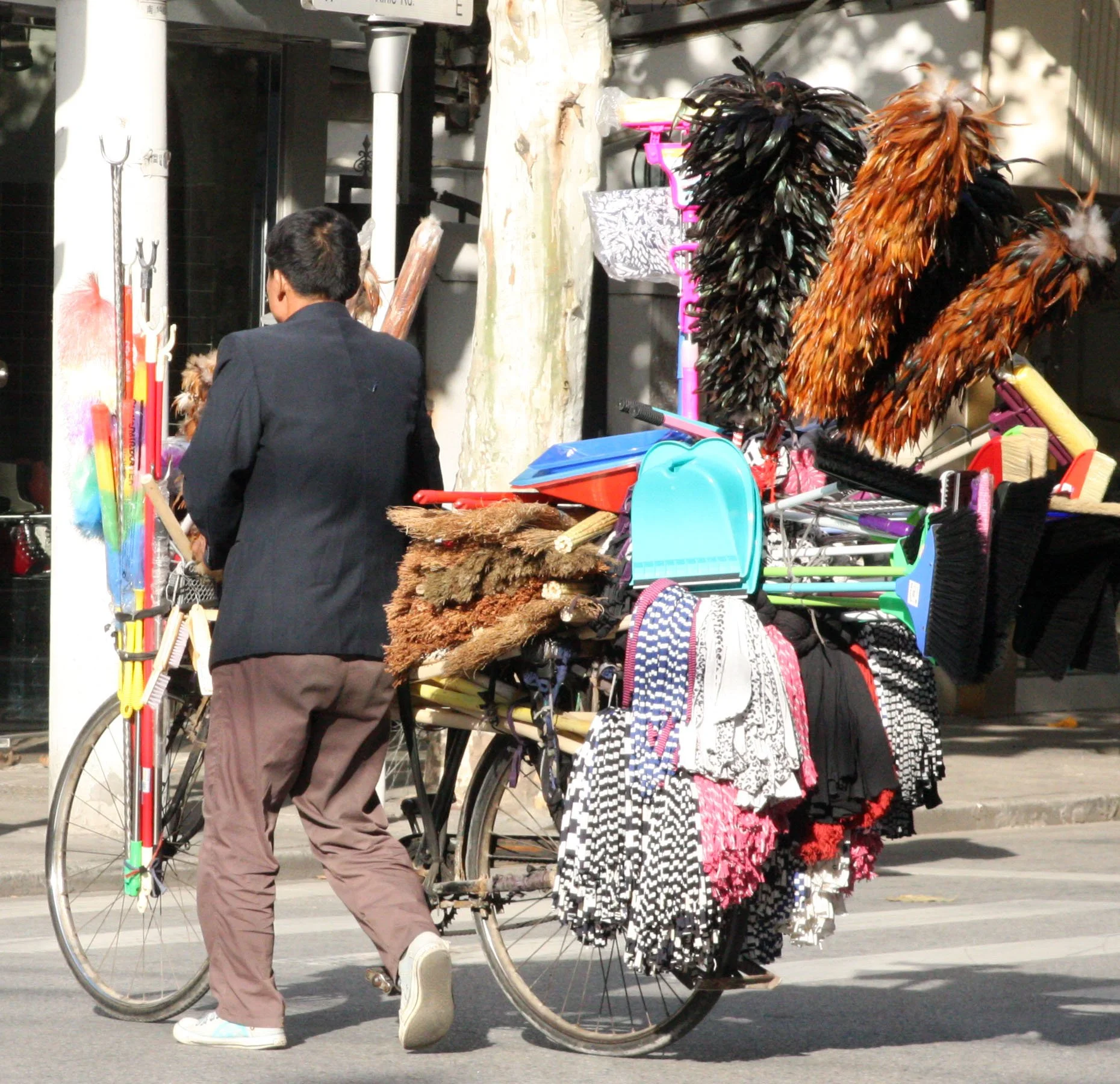 COKIES SHANGHAI PITCHERS  (7).JPG