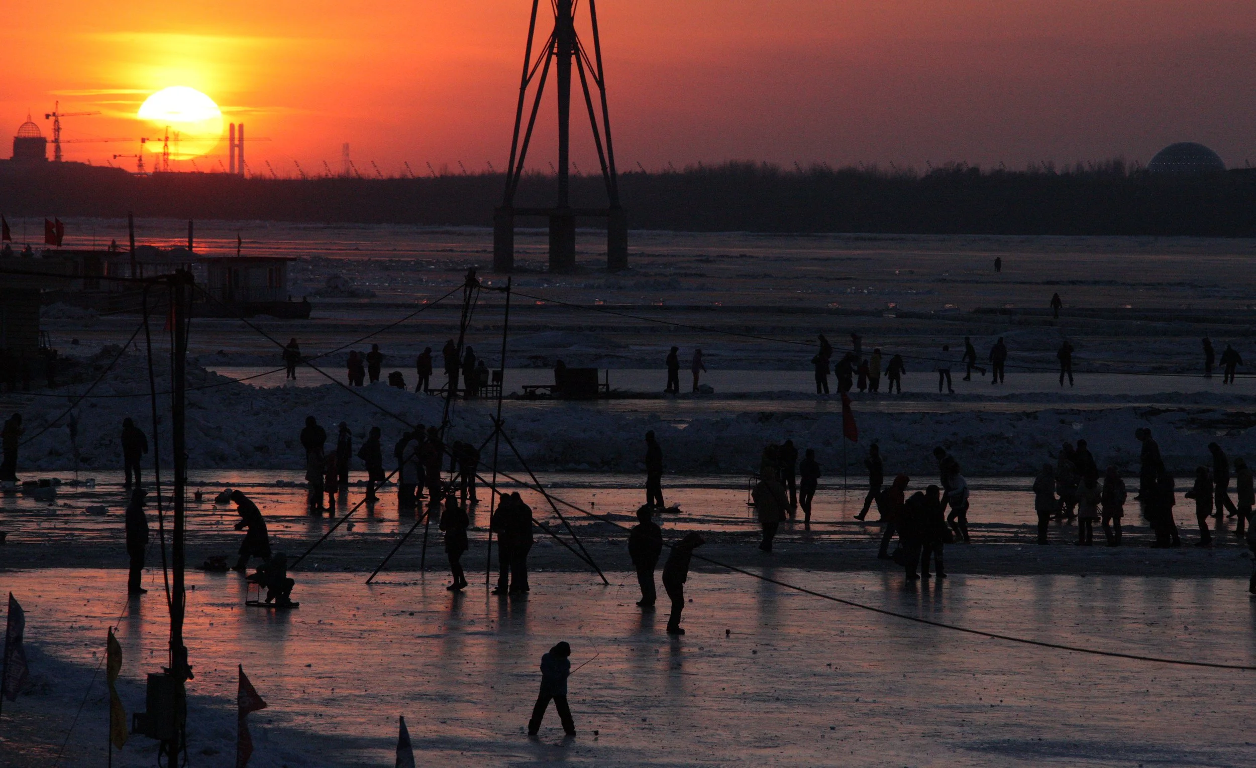 SONGHUA RIVER HARBIN CHINA - ACTIVITY ZONE! (47).JPG
