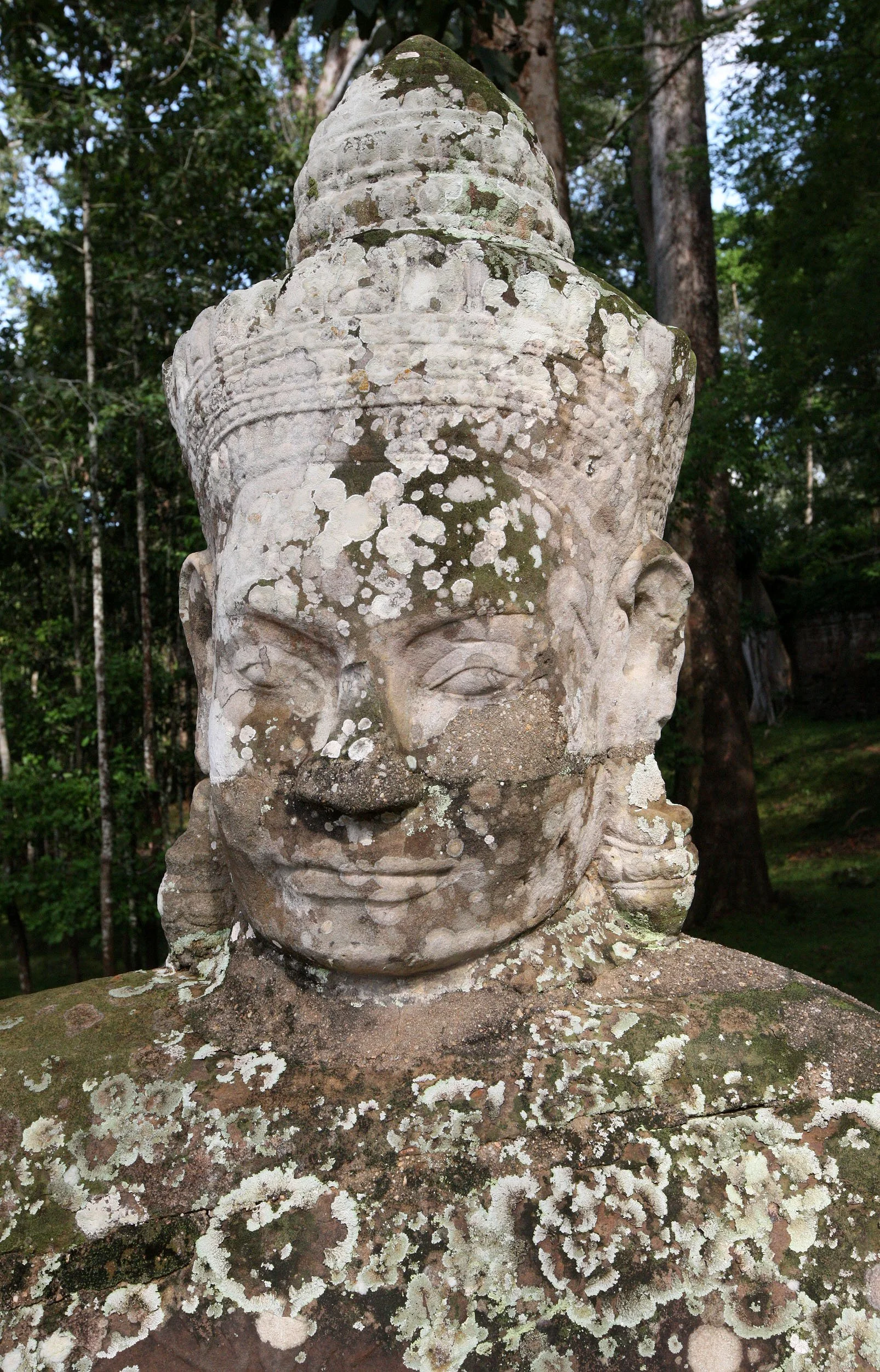 BAYON TEMPLE - CAMBODIA - JULY 2010 (9).JPG