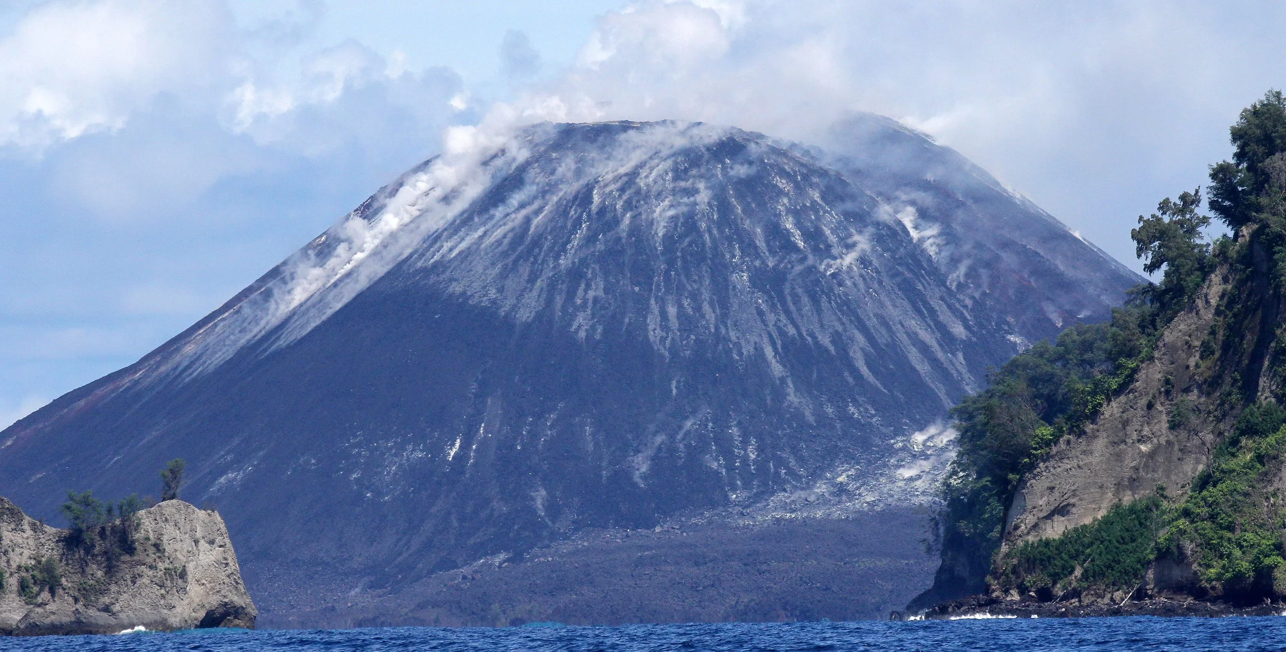 KRAKATAU VOLCANO NATIONAL PARK - INDONESIA (6).JPG