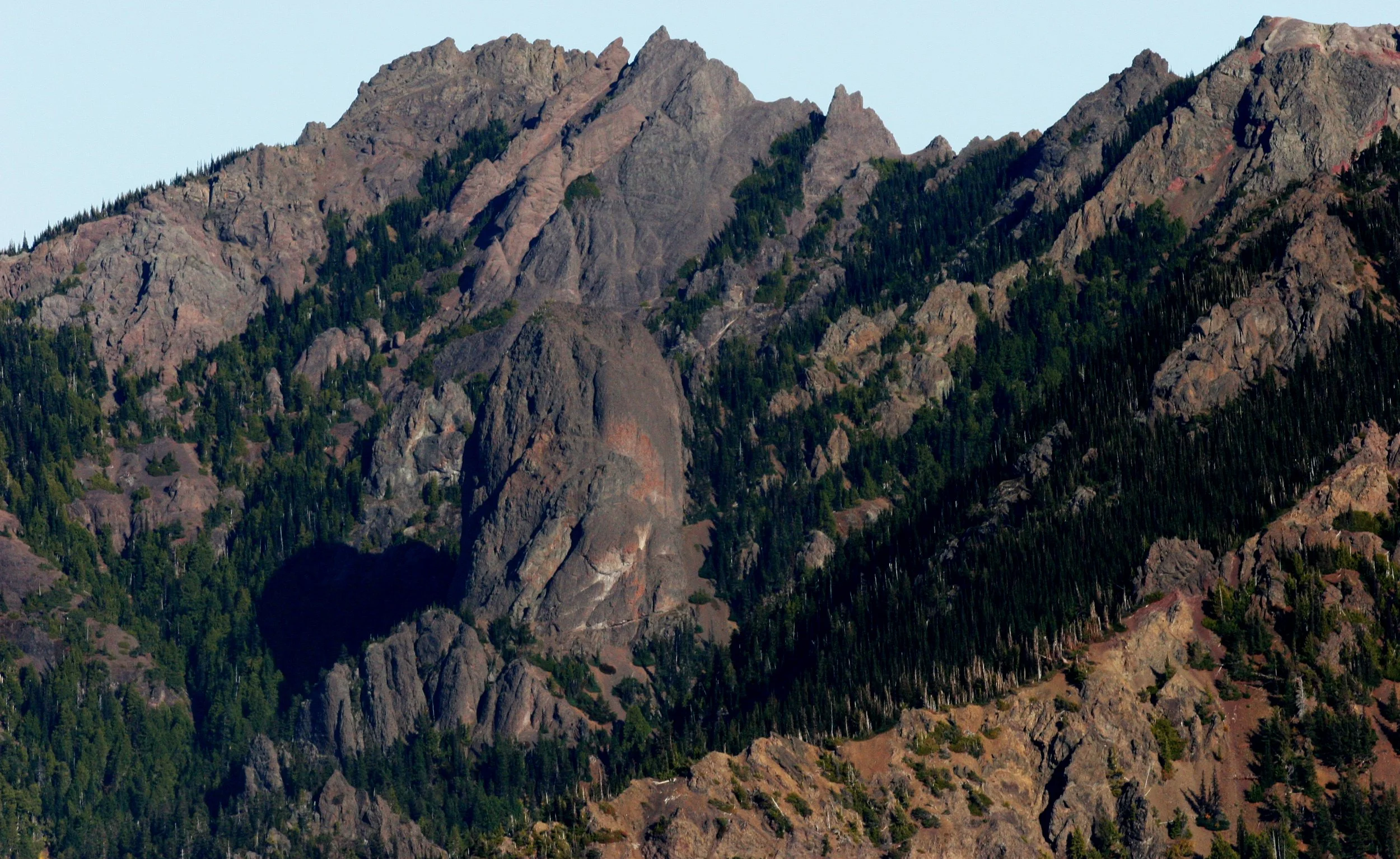 MOUNT ANGELES - BATHOLITHIC CRESCENT FORMATION.JPG