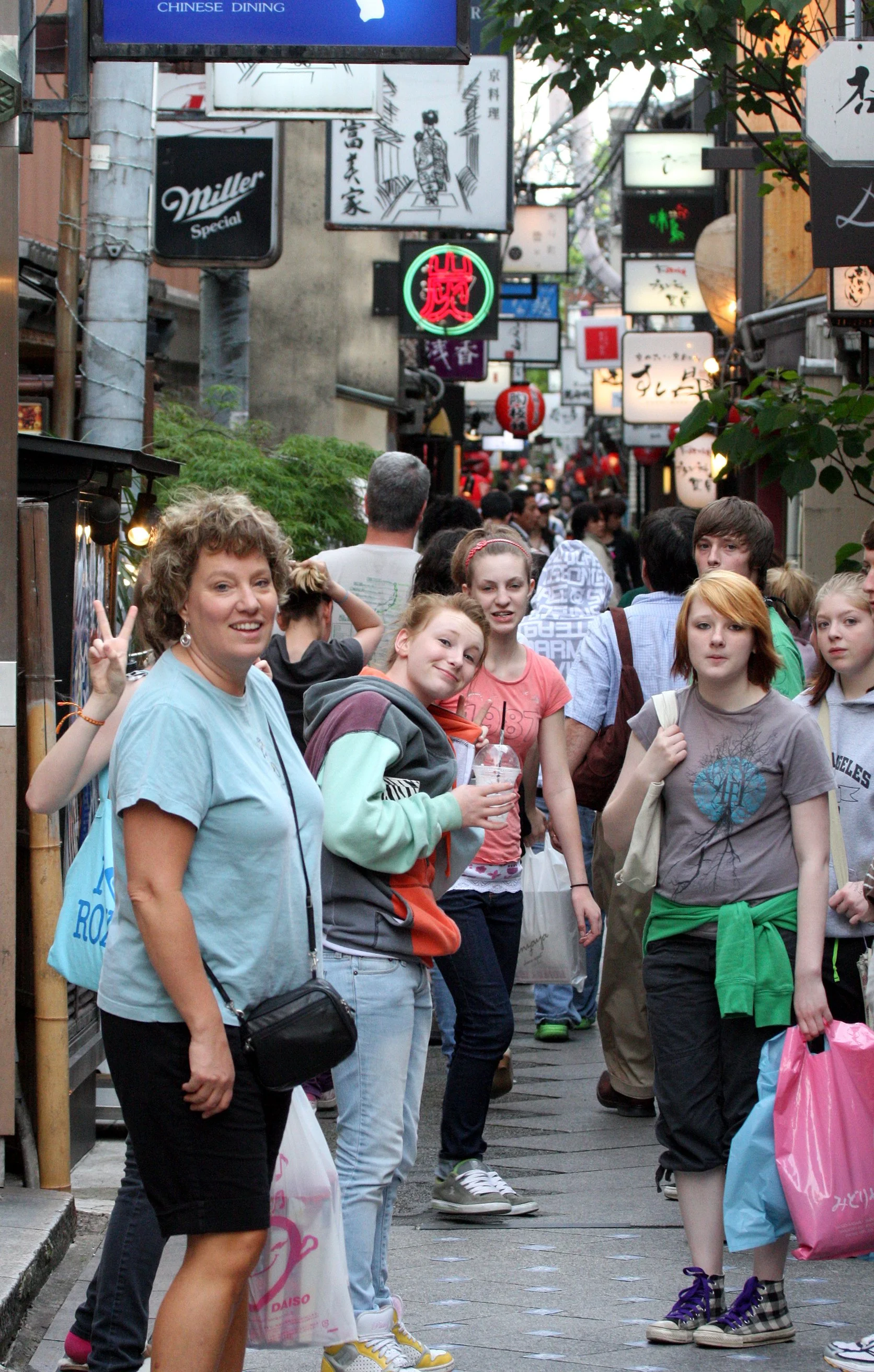 KYOTO - MAY 2009 - CITY SCENES AND LANDSCAPES (11).JPG