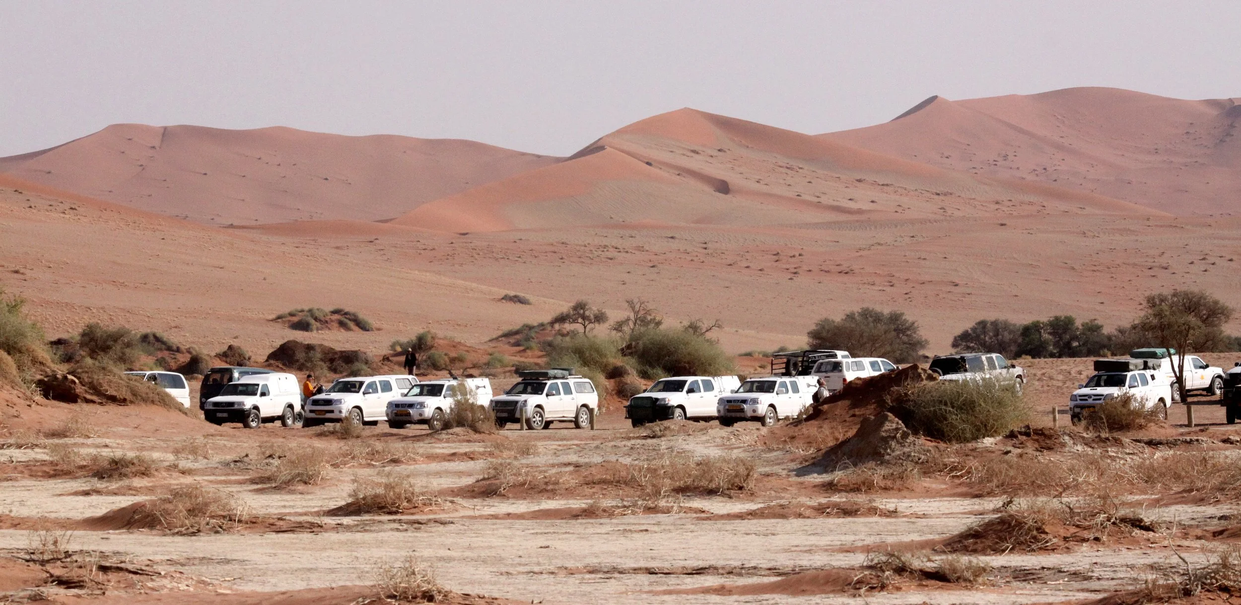 SOSSUSVLEI, NAMIB NAUKLUFT NATIONAL PARK, NAMIBIA - WHITE TRUCK CONVENTION.JPG