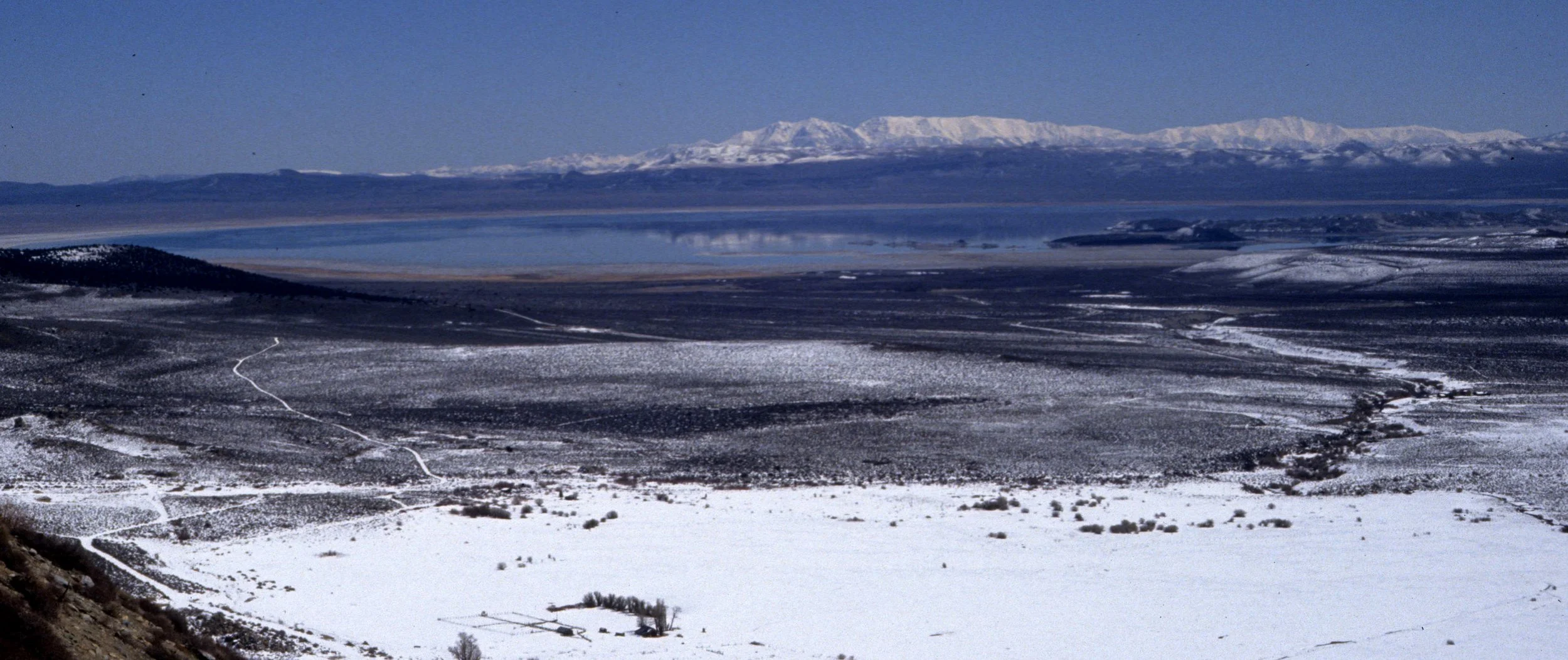 CALIFORNIA - MONO LAKE - VIEW IN SNOW .jpg
