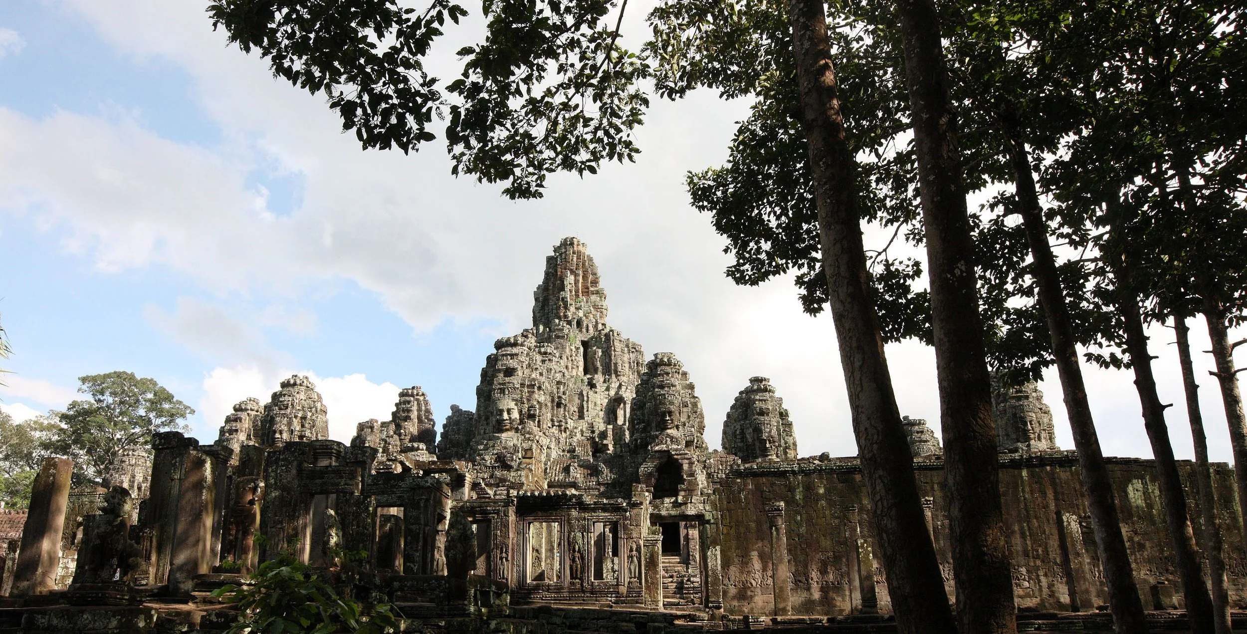 BAYON TEMPLE - CAMBODIA - JULY 2010 (24).JPG