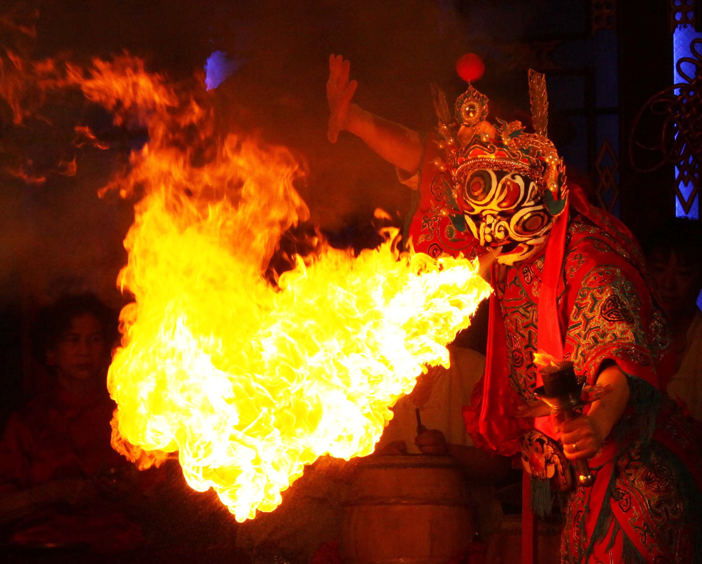 CHENGDU - SICHUAN OPERA - CHINA ALIVE 2011 (54).JPG