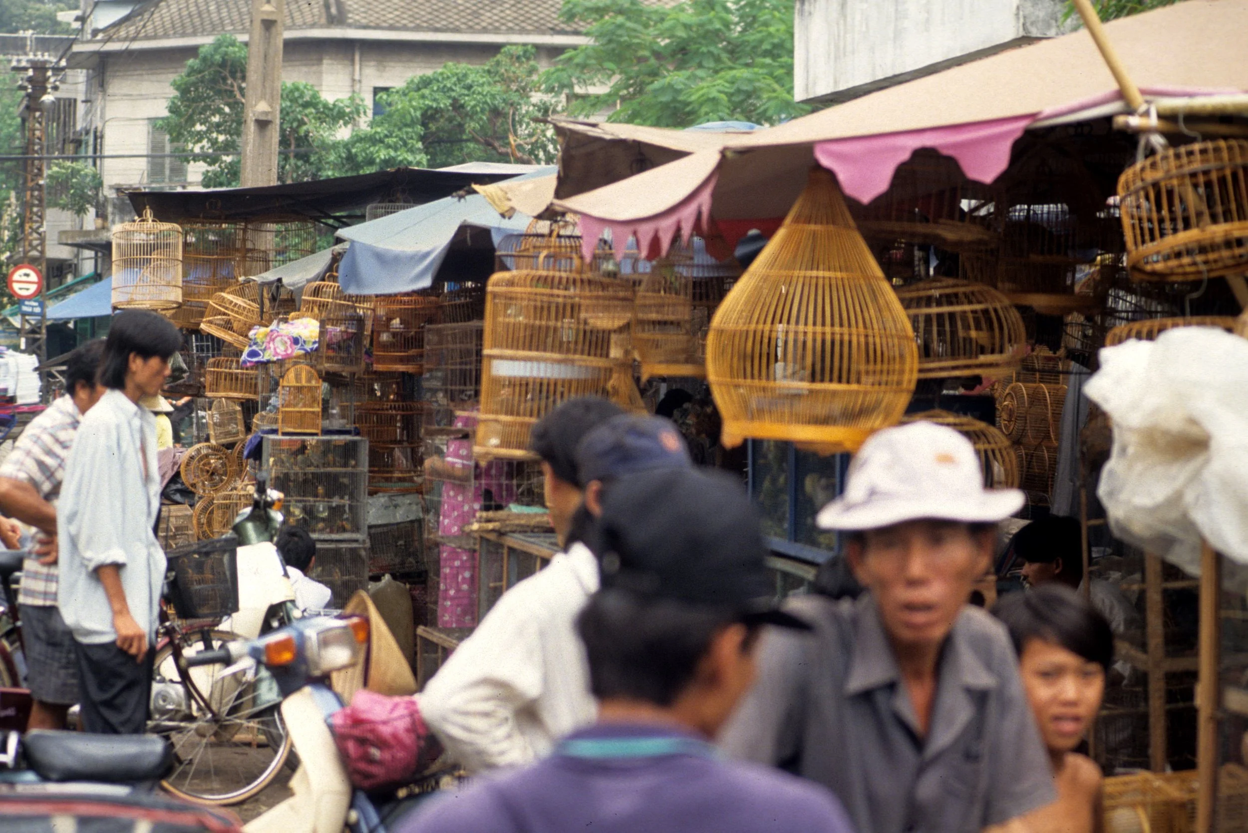 SAIGON - ANIMAL MARKET.jpg
