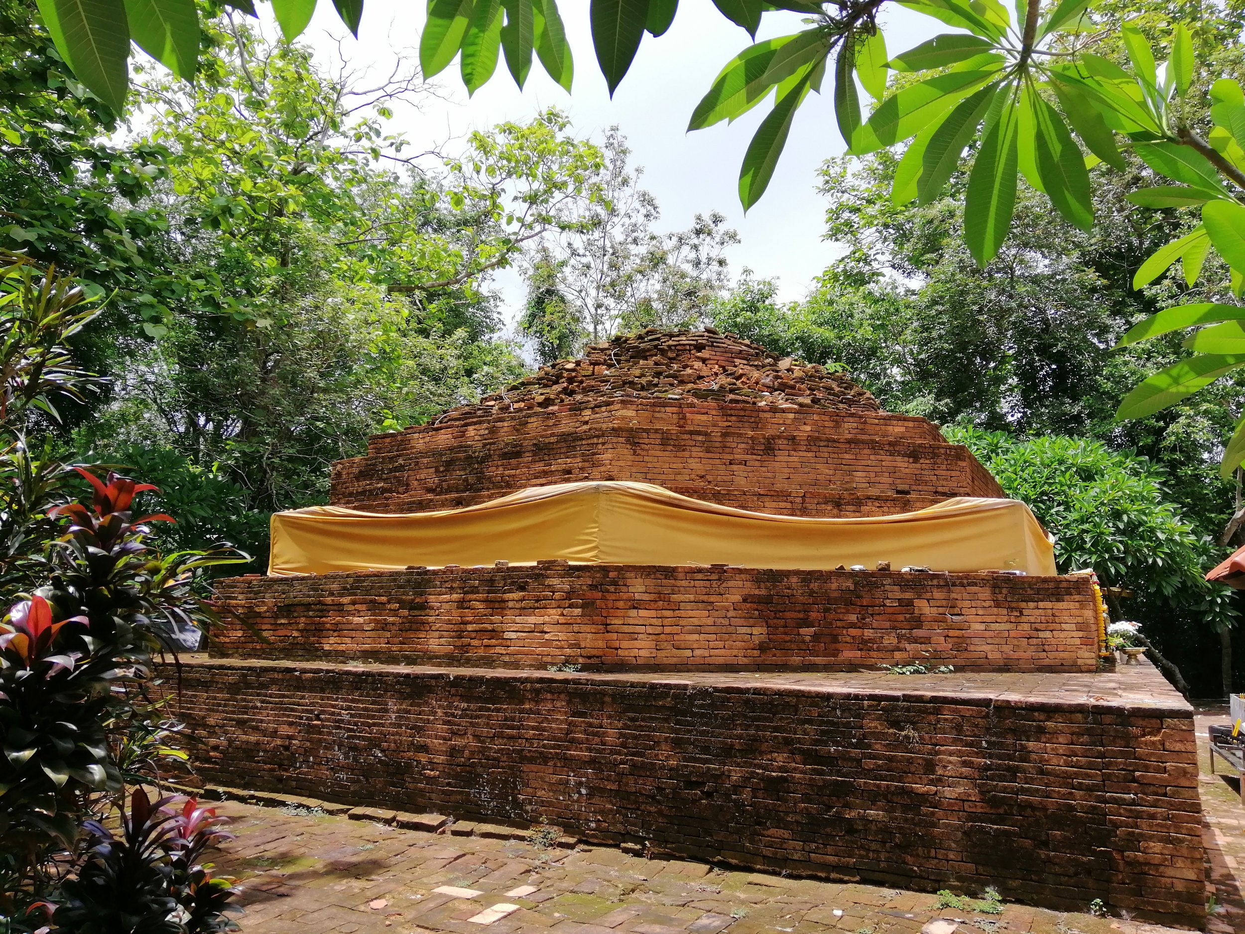 2020 Chiang Saen Phra Borommathat Buddha Nimit Chedi Summer RT (4).jpg