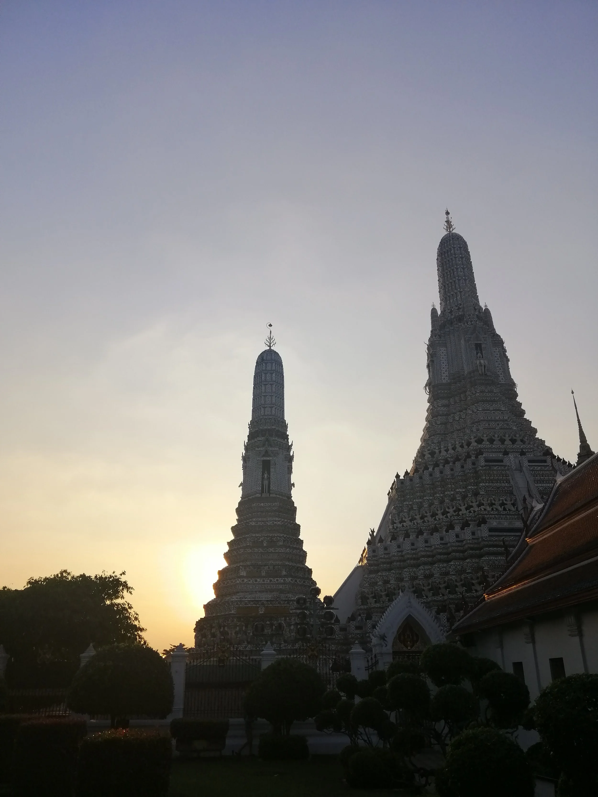 2018 Pics with Gift in Thailand (245).jpg