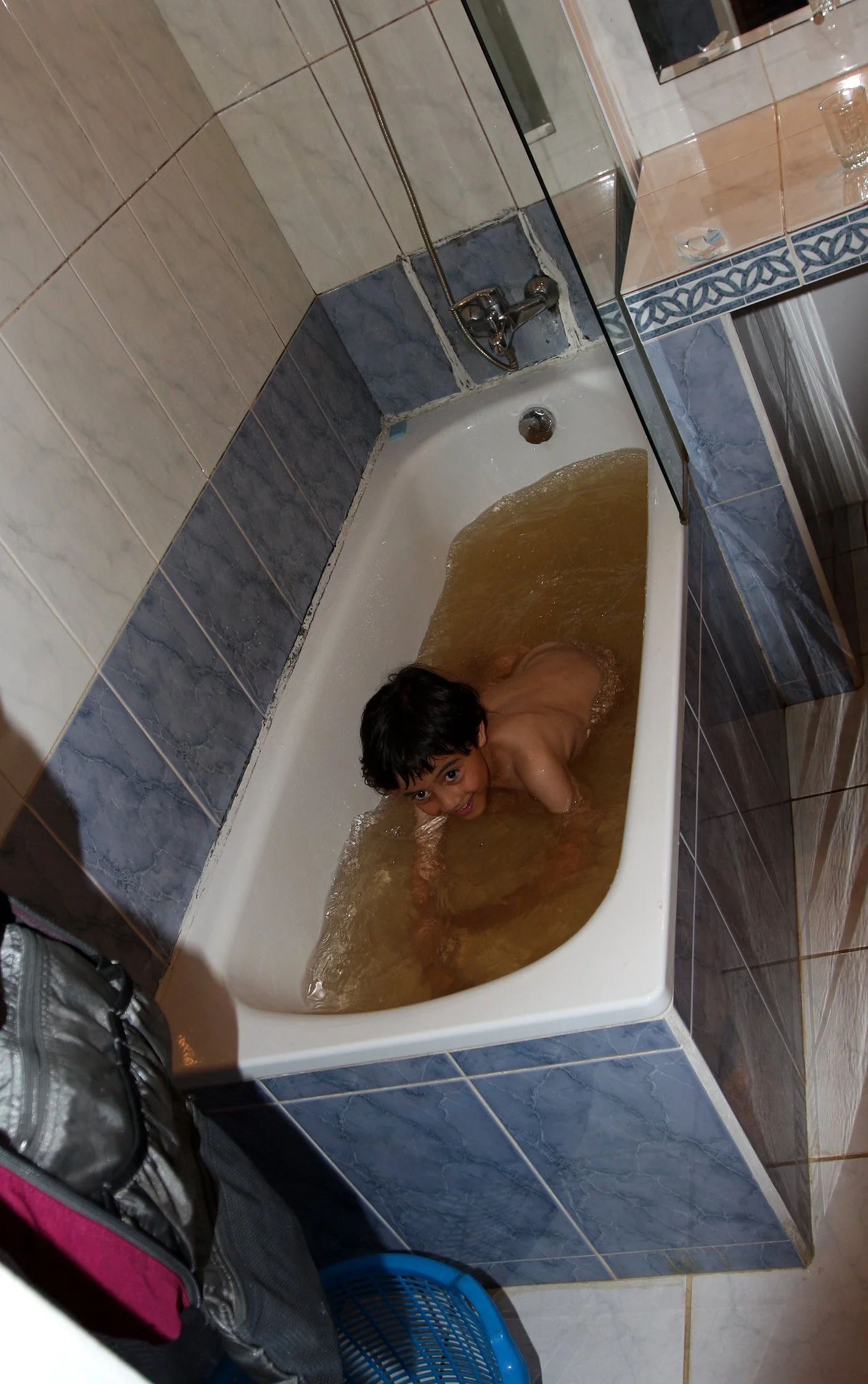 FORT DAUPHIN MADAGASCAR - SCENES.JPG