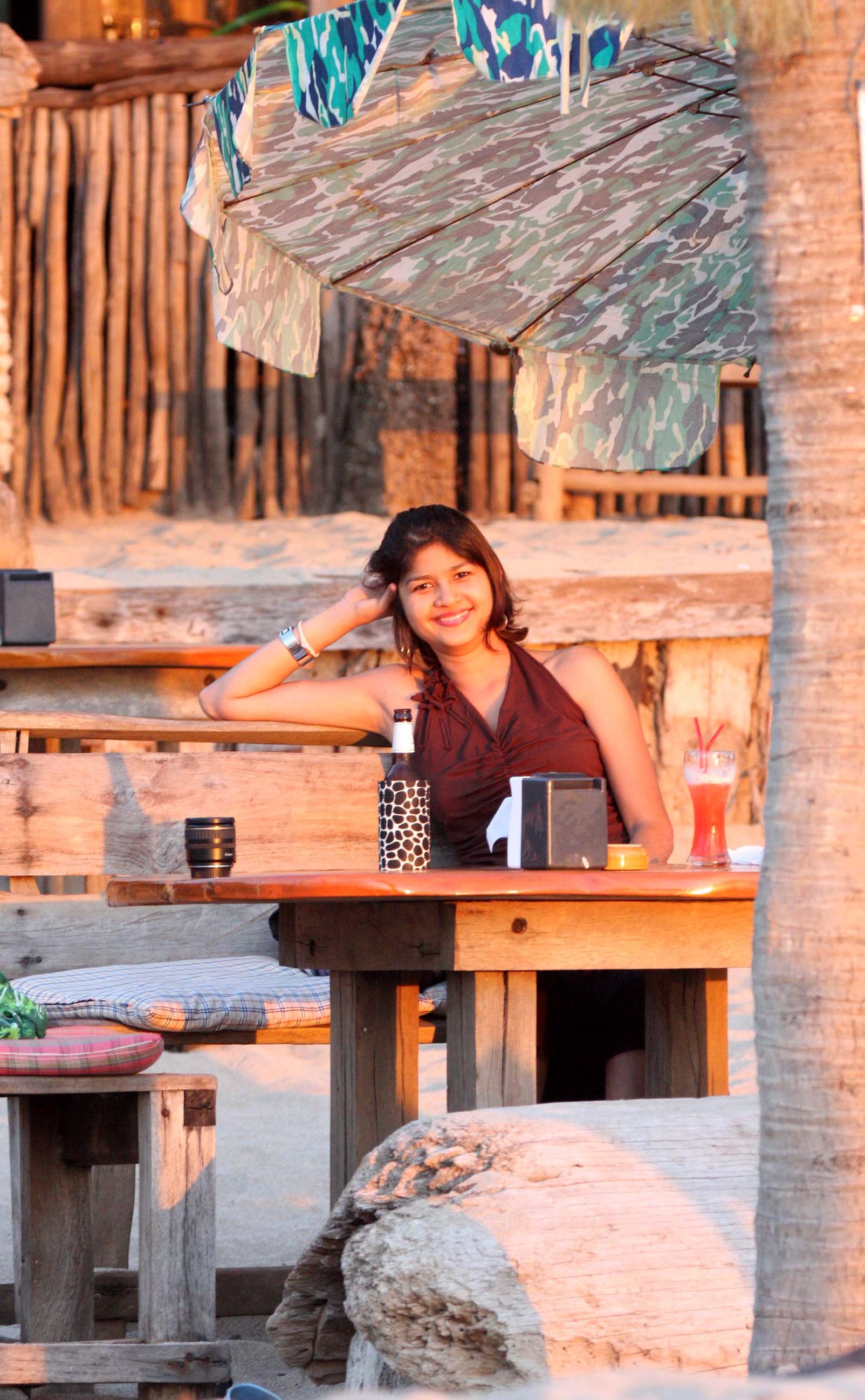 KO LANTA - PARTY AT OTTO'S - 2009 (22).JPG