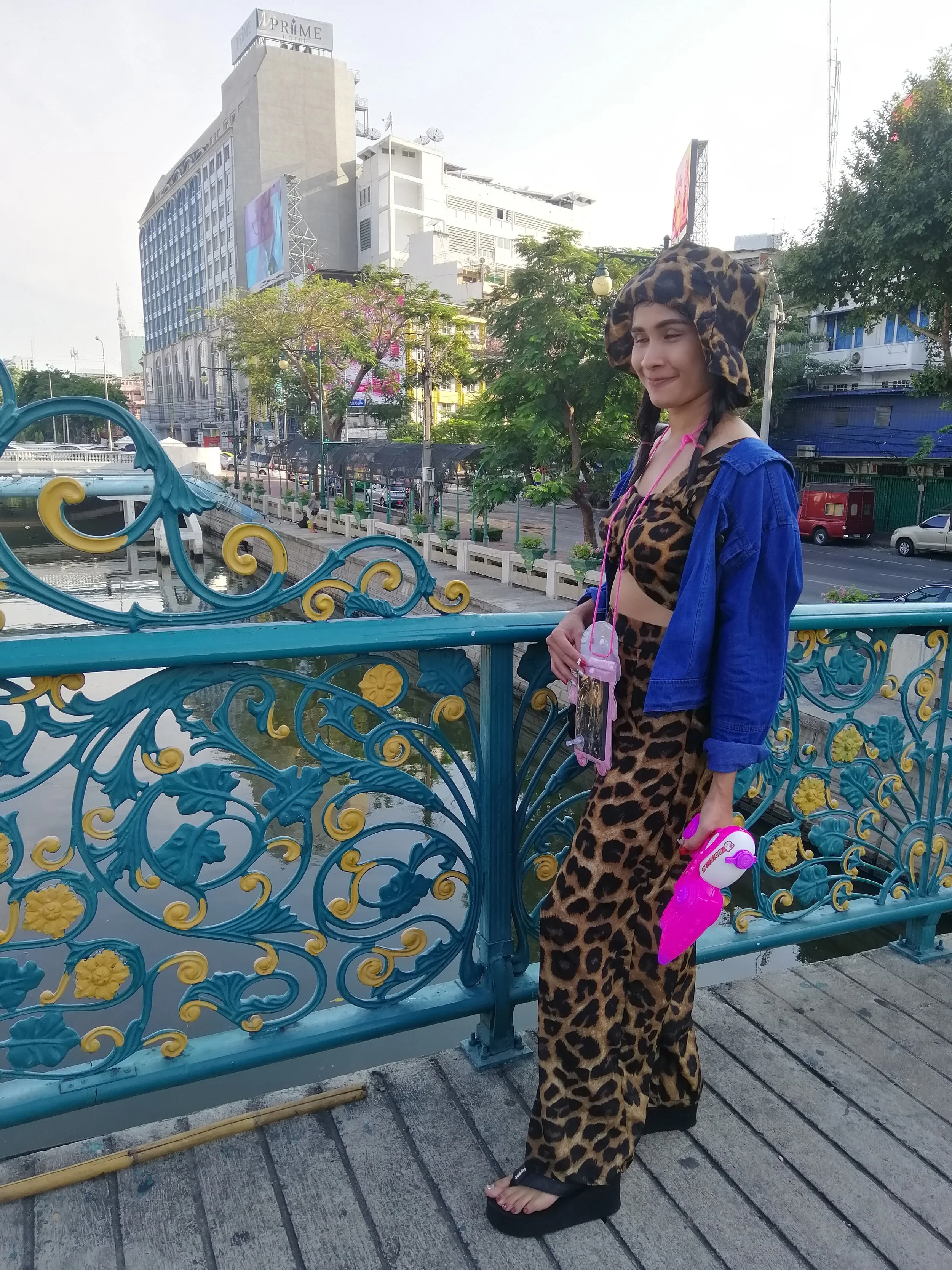 2019 Songkran in Bangkok - Khao San Road & Samut Prakan (98).jpg