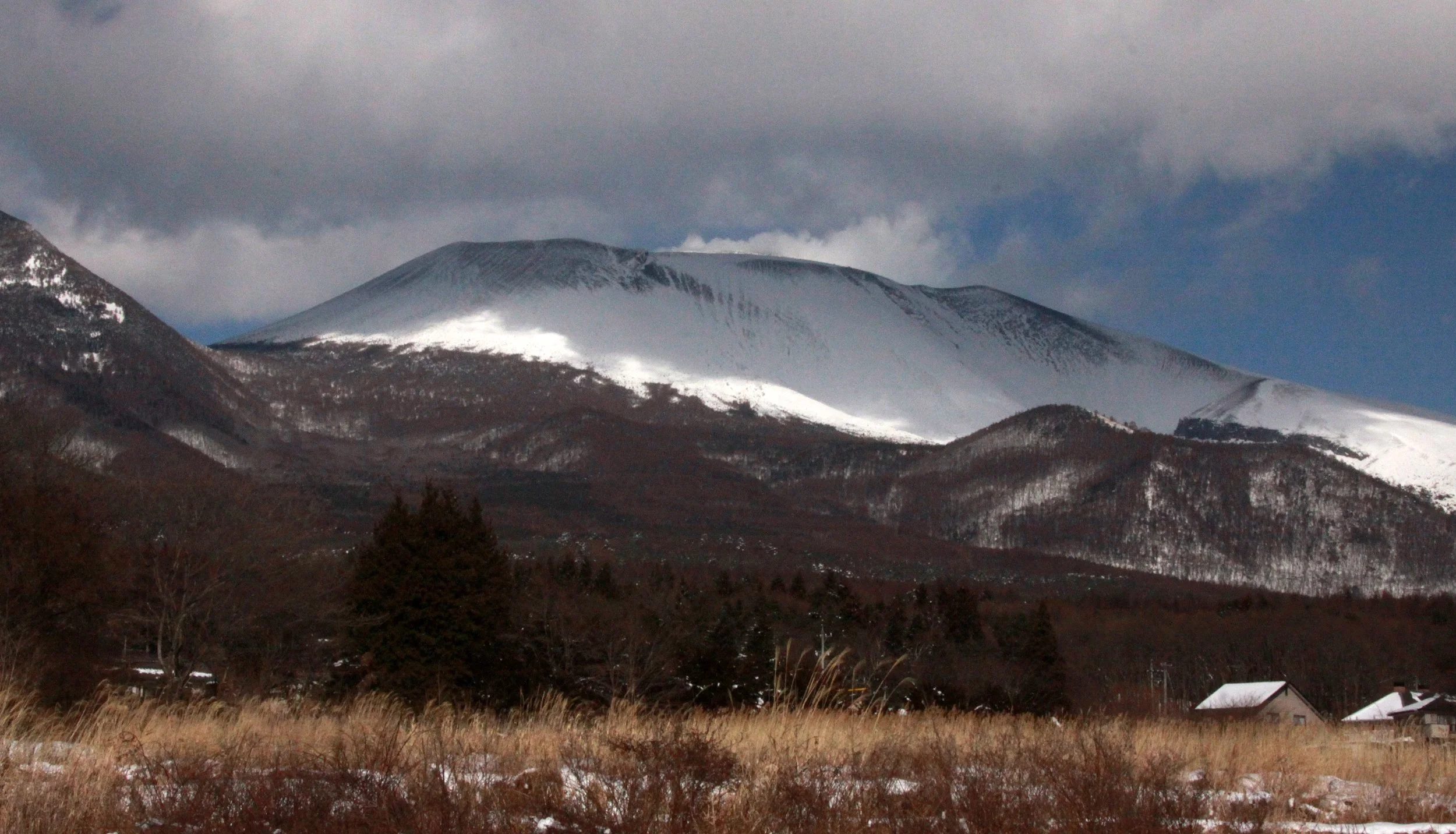 MOUNT ASAMA - JOSHIN'ETSUKOGEN NATIONAL PARK JAPAN (5).JPG