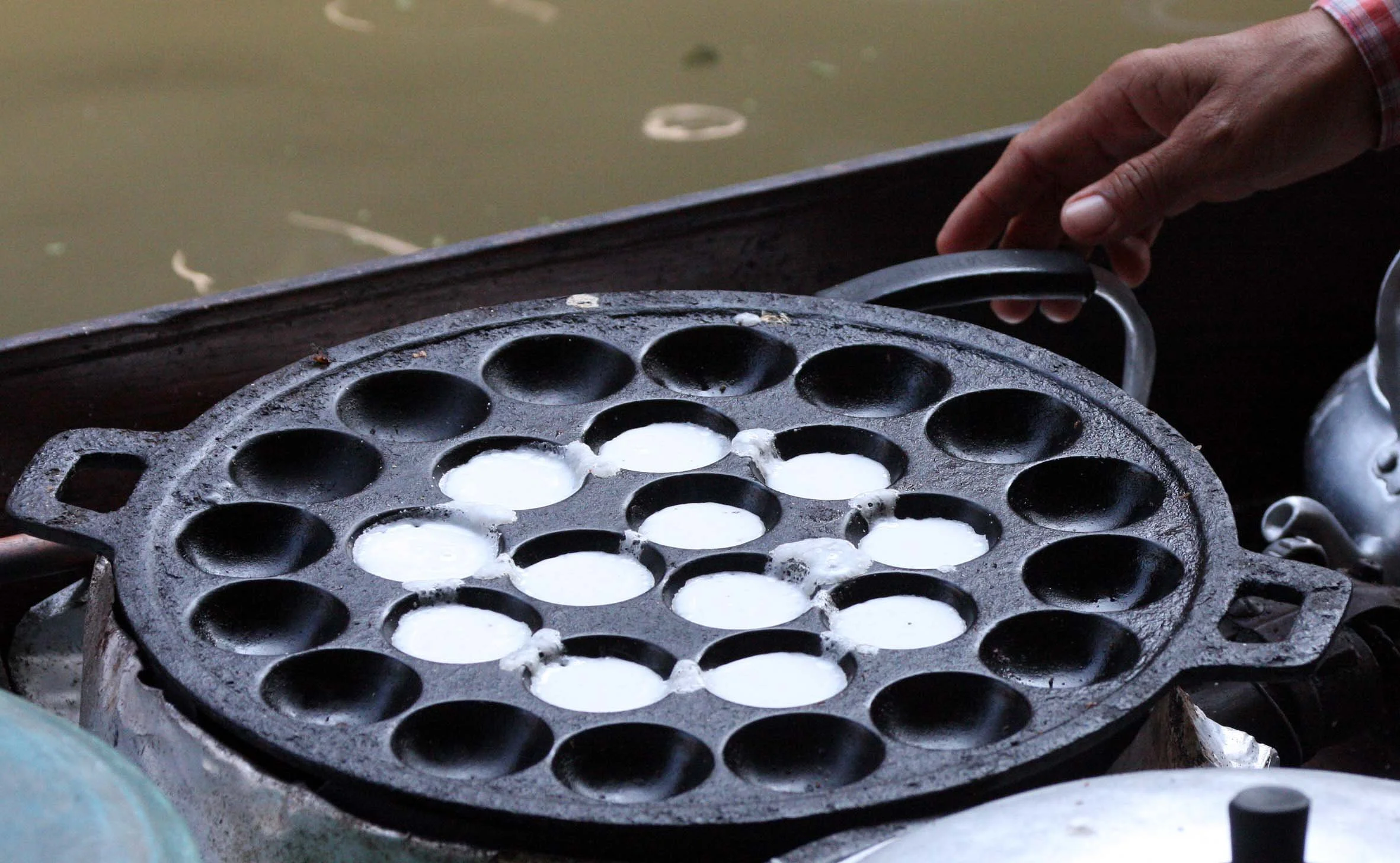 2008 Damnoen Saduak Floating Market Day Trip (94).JPG