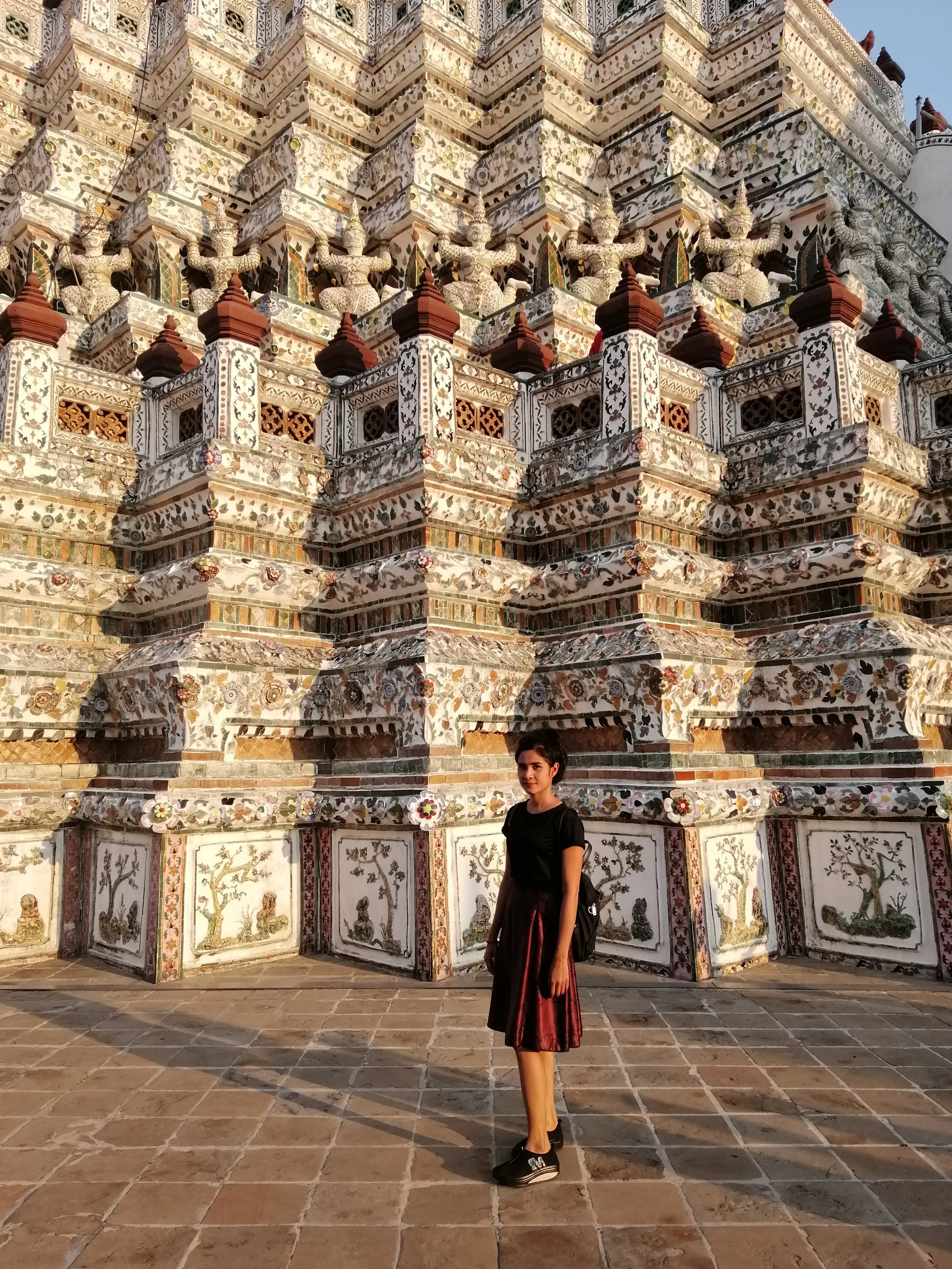 2018 Pics with Gift in Thailand (195).jpg