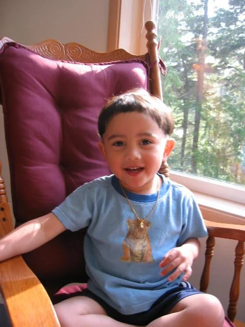 2005-5-3 COKIE ON ROCKER (4).jpg