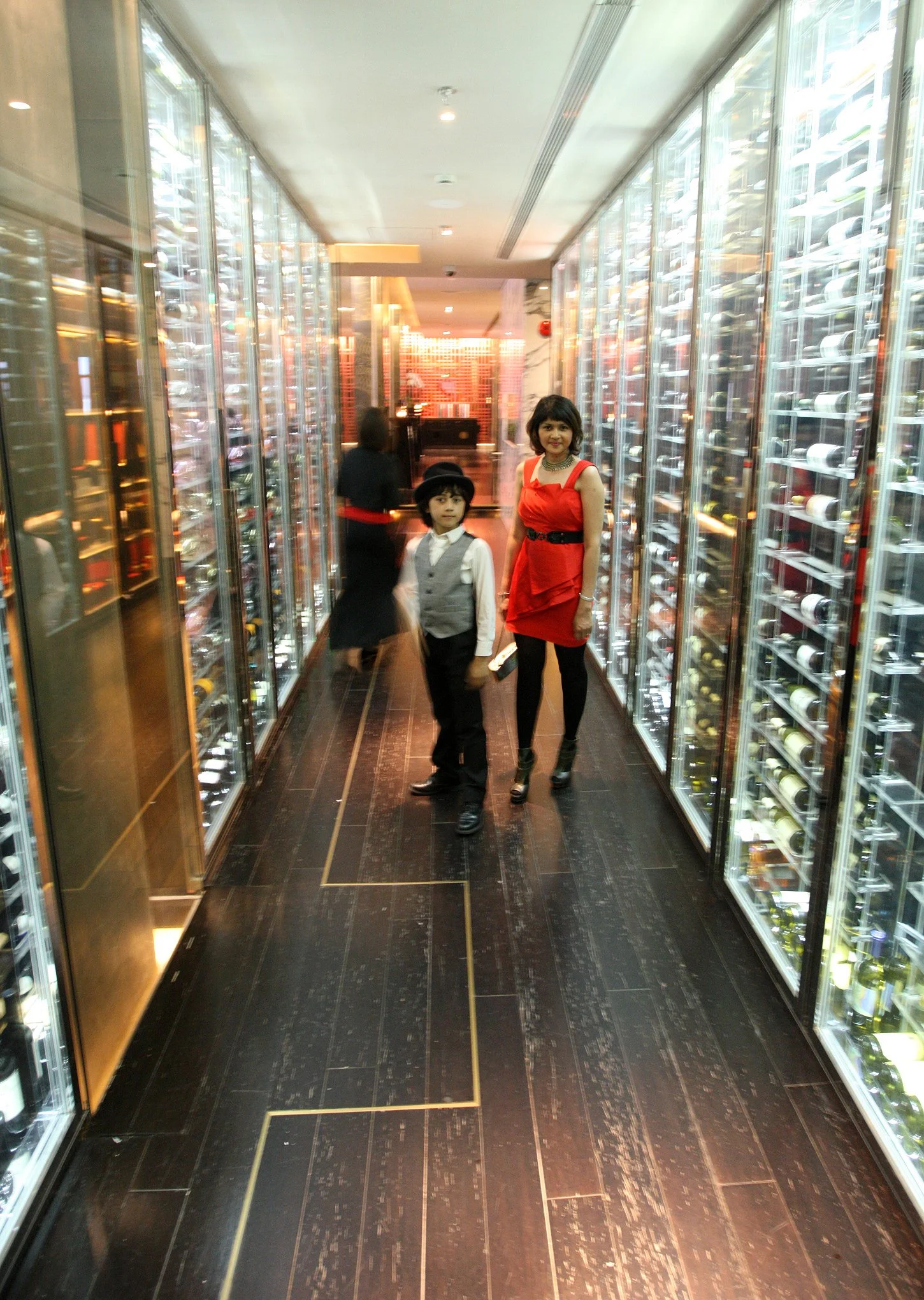 2011-4-29 NIGHT AT SHOOK AT 19 BUND SHANGHAI (103).JPG